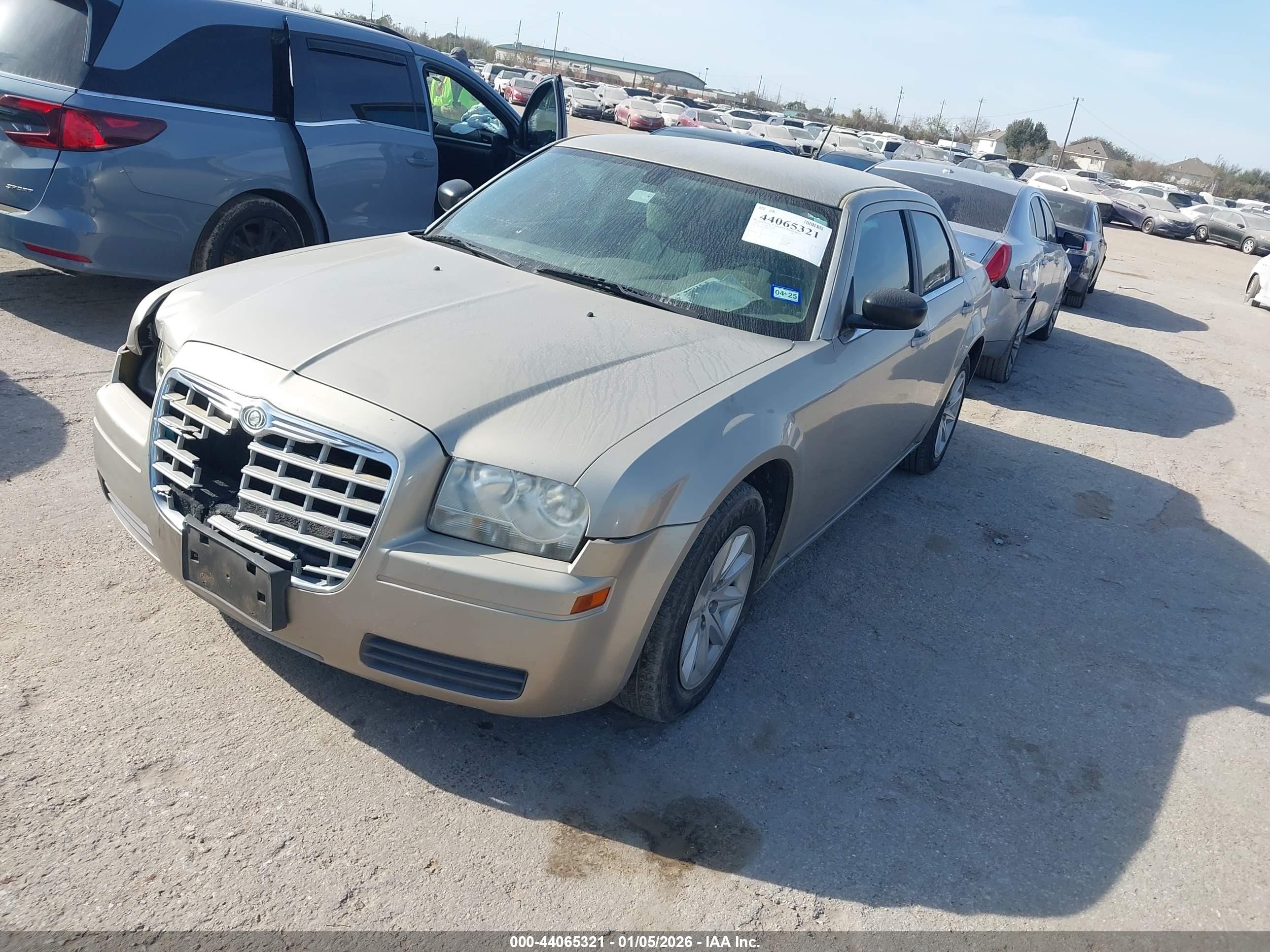 CHRYSLER 300 image 2