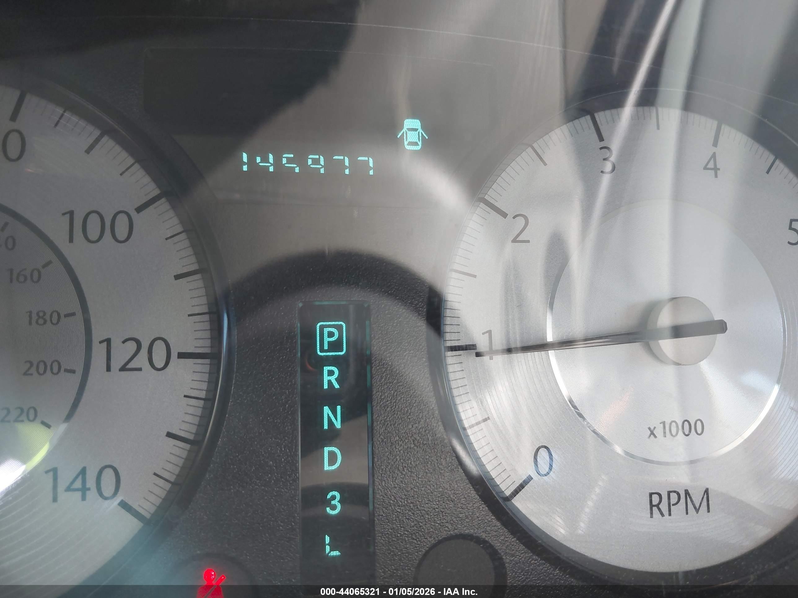 CHRYSLER 300 image 7