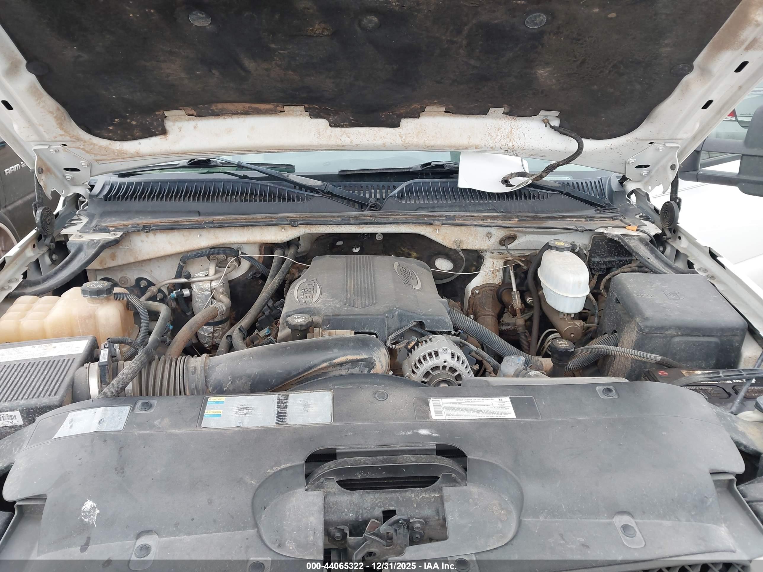 CHEVROLET SILVERADO image 10