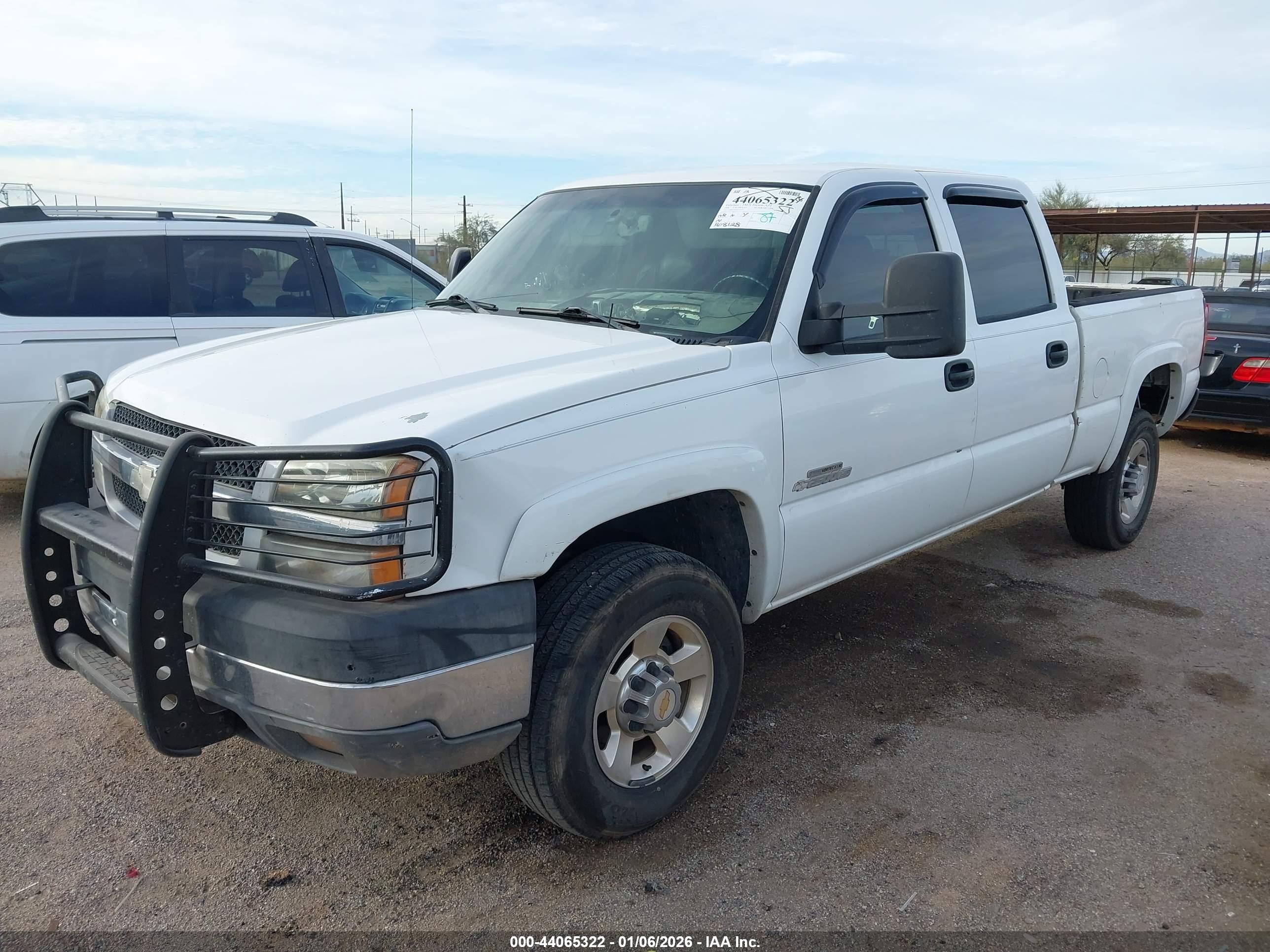 CHEVROLET SILVERADO image 2