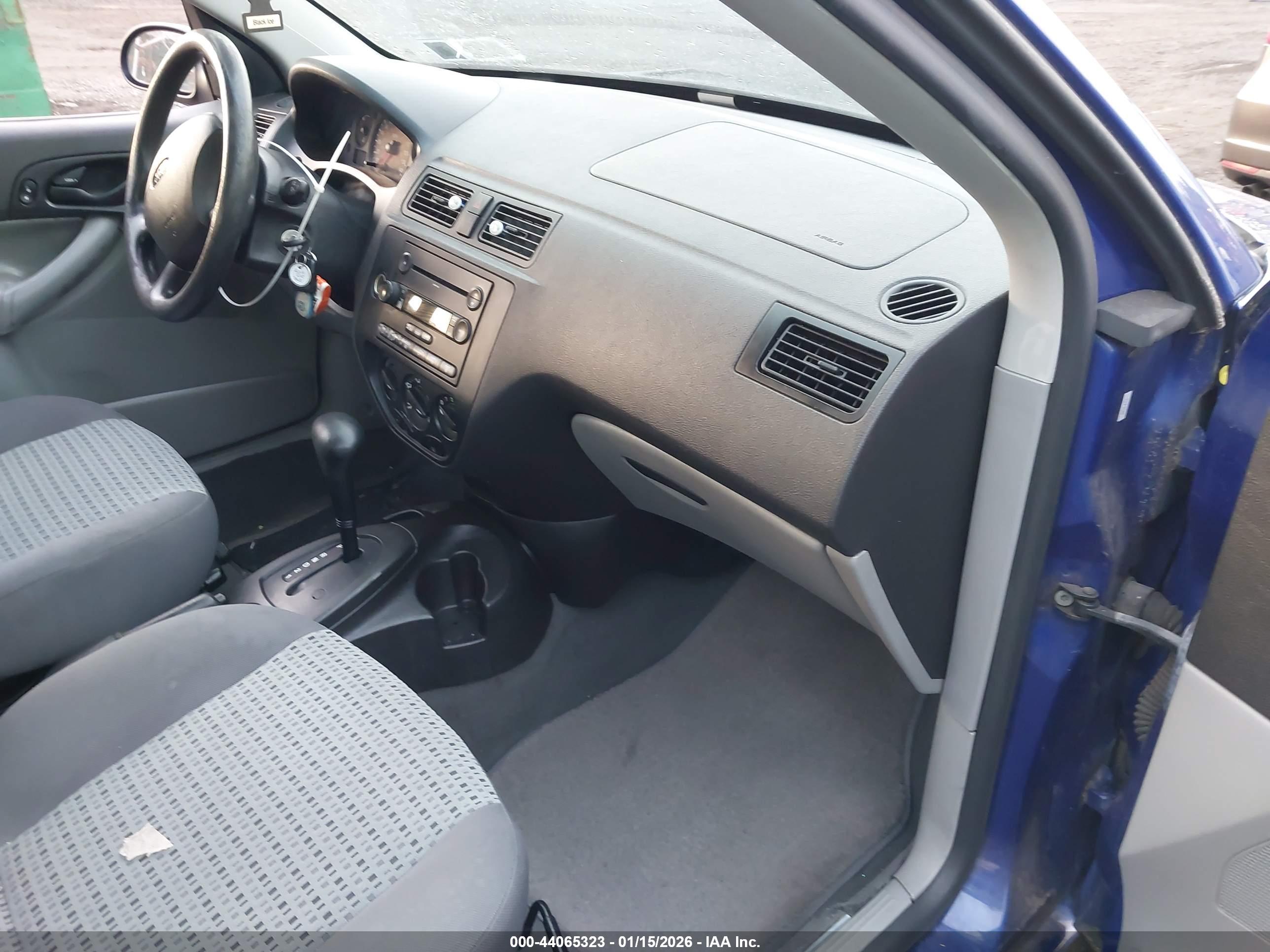 FORD FOCUS image 5