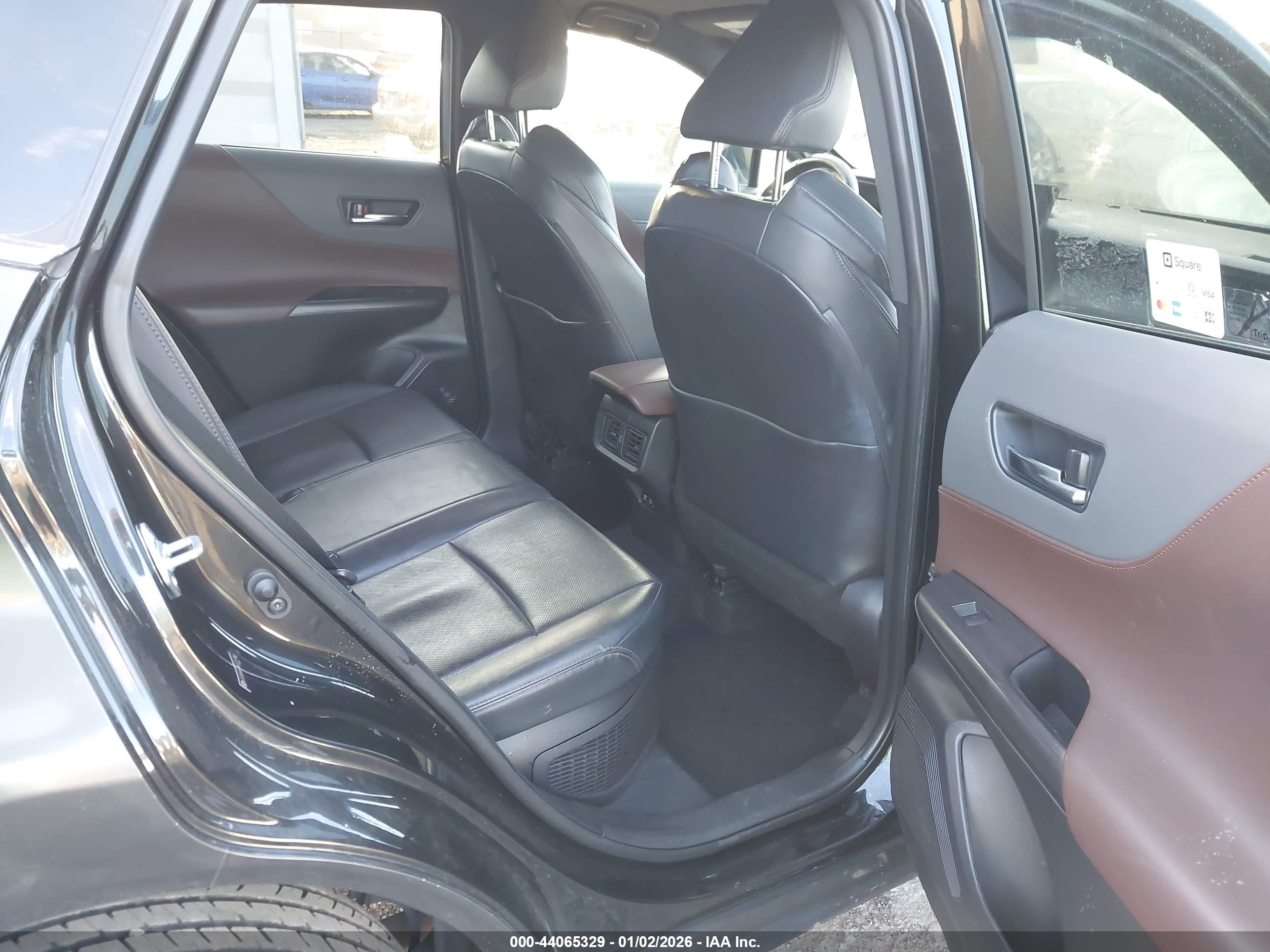 TOYOTA VENZA image 8