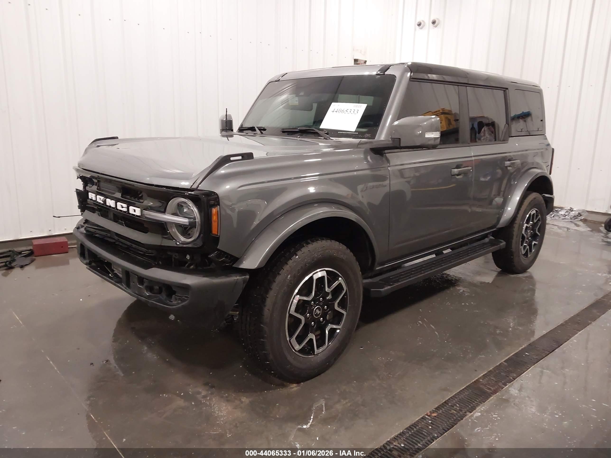 FORD BRONCO image 2