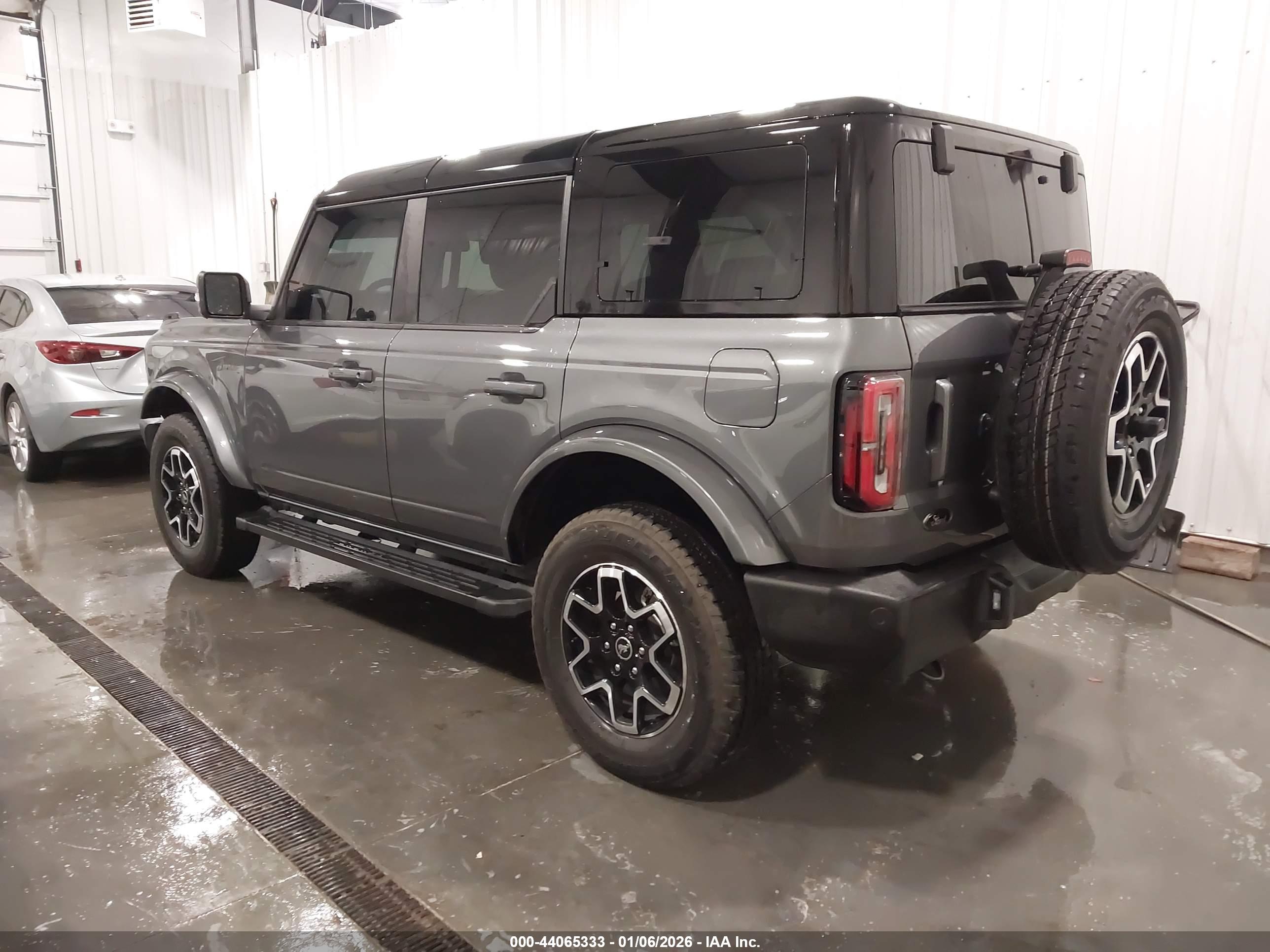FORD BRONCO image 3