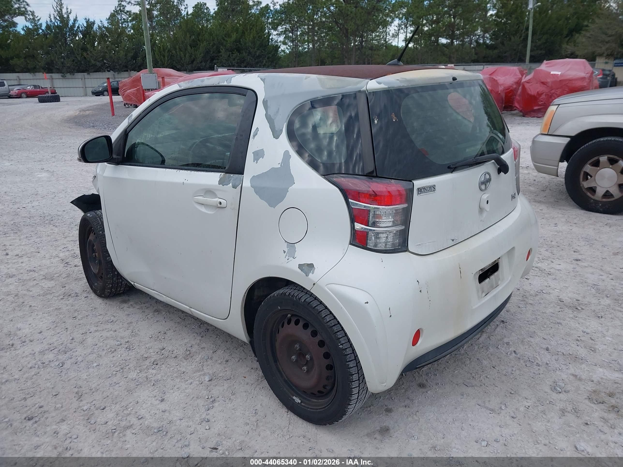 SCION IQ image 3