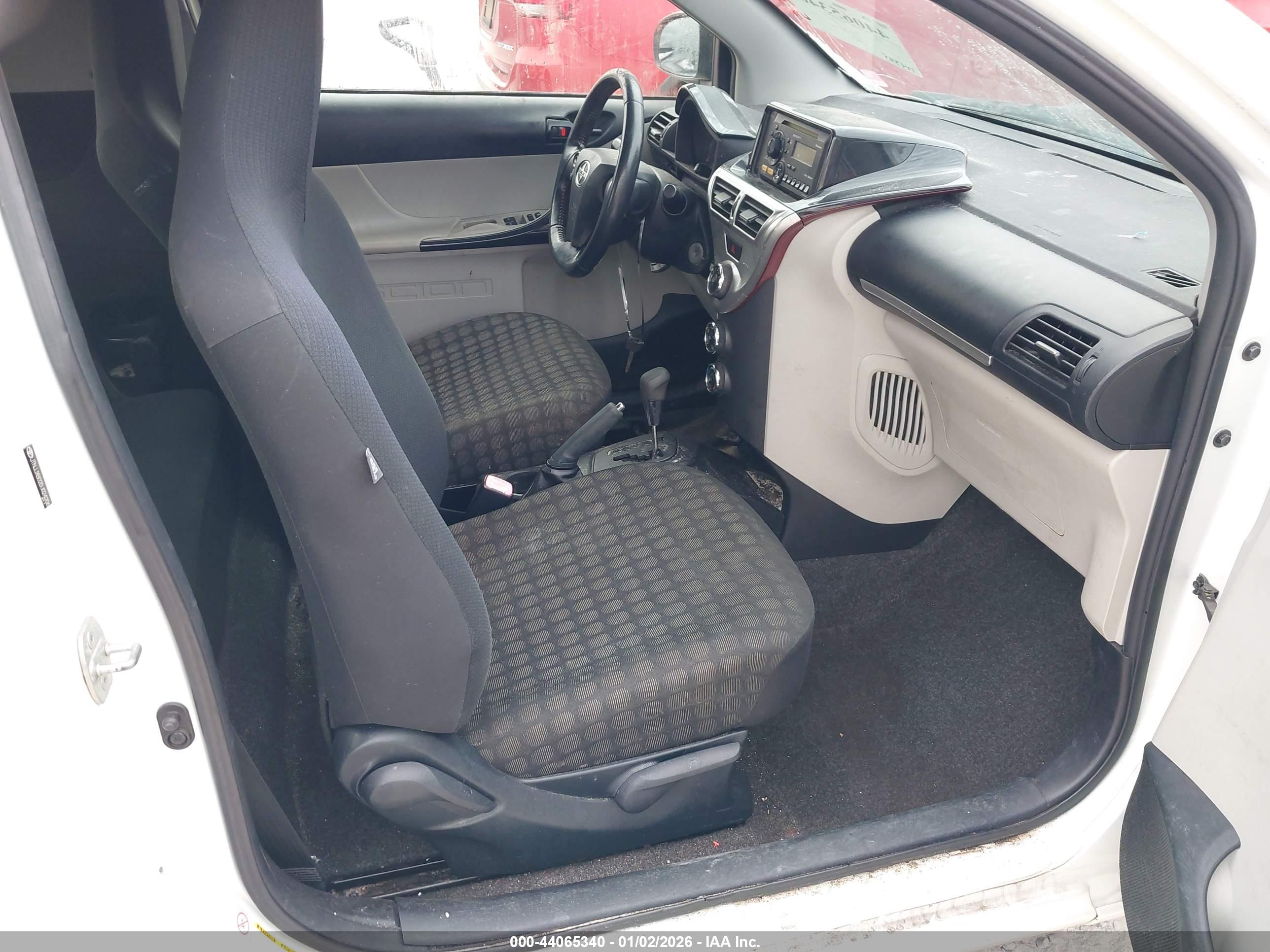 SCION IQ image 5
