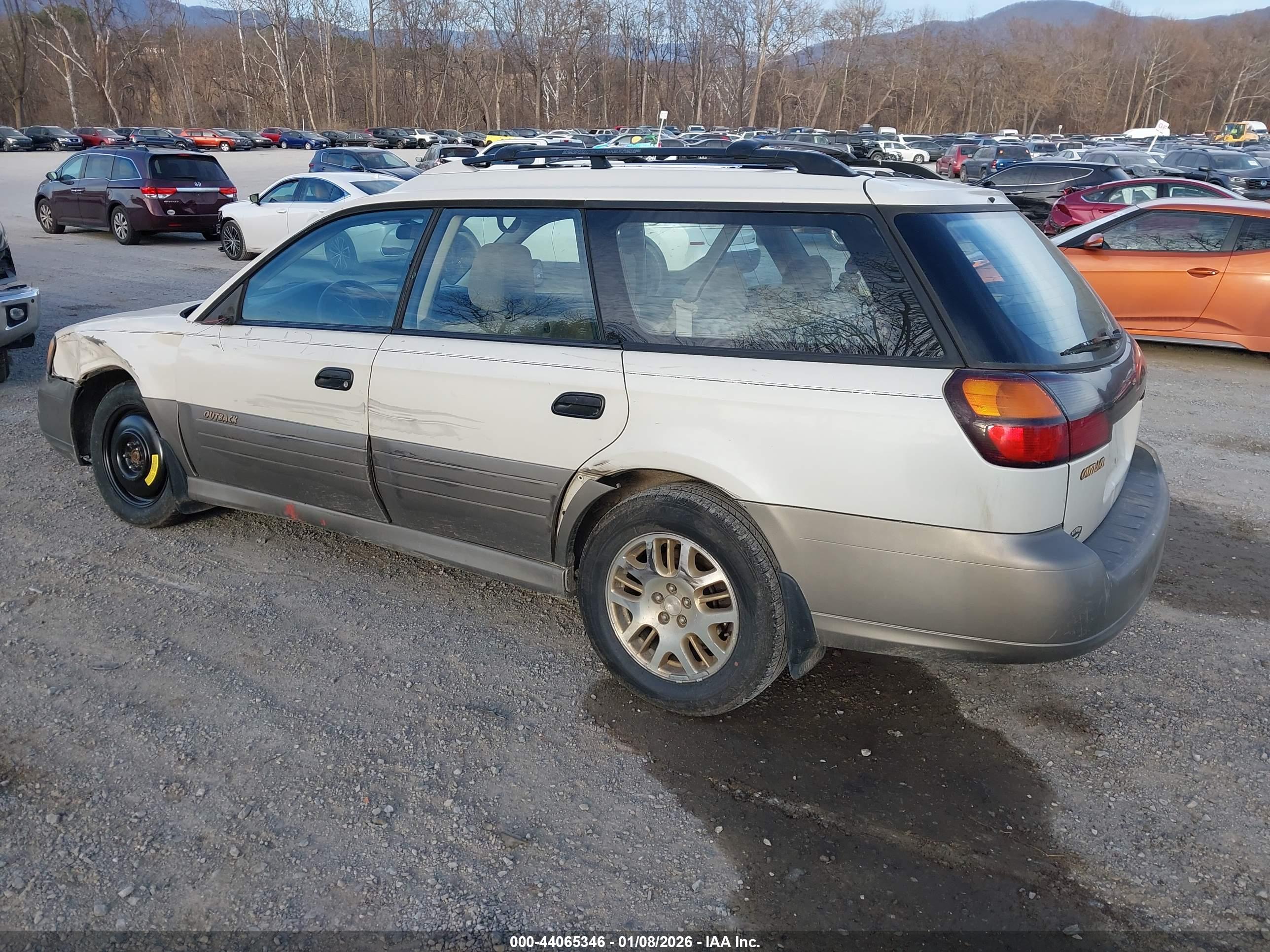 SUBARU OUTBACK image 3