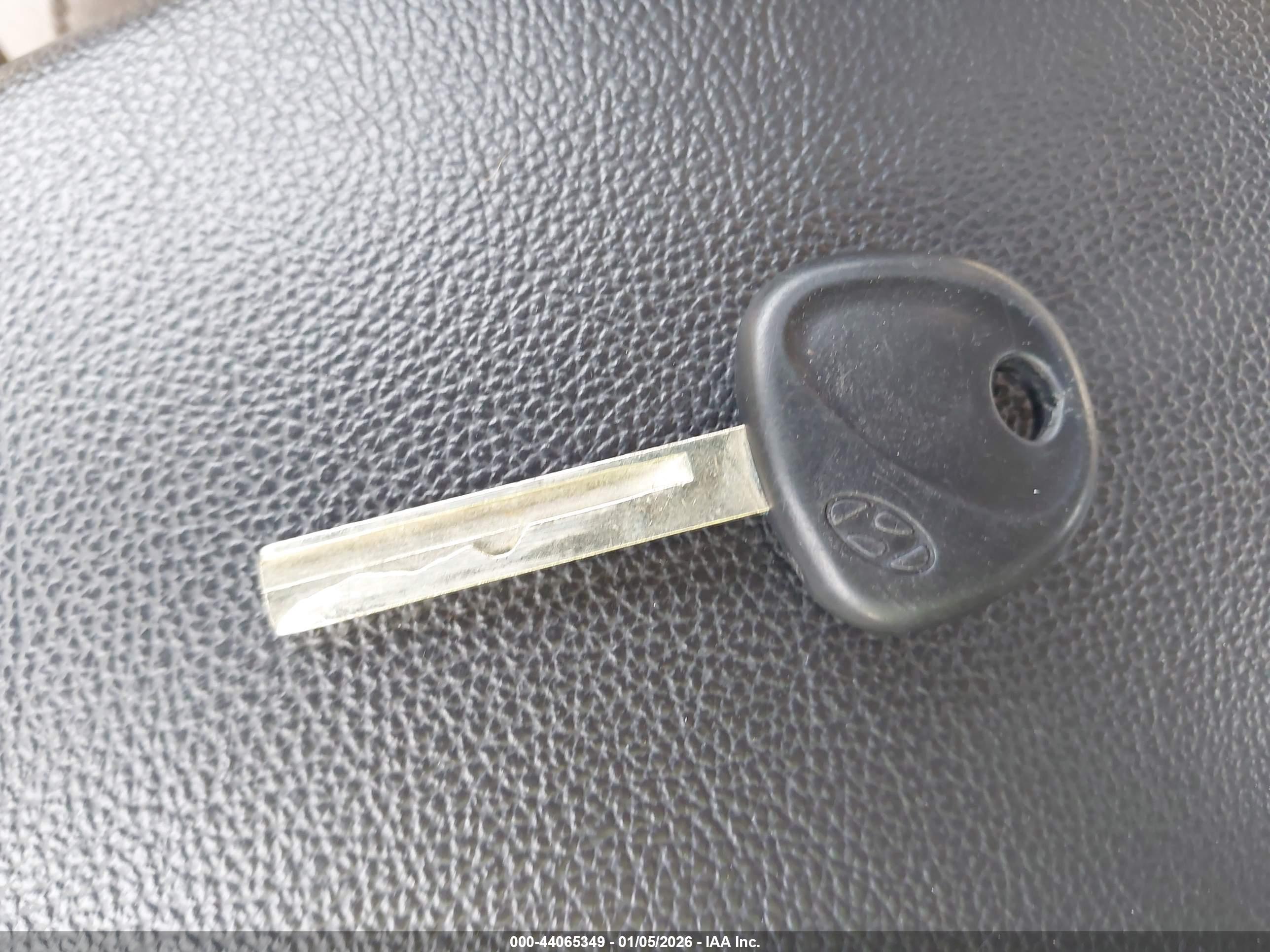 HYUNDAI ELANTRA image 11