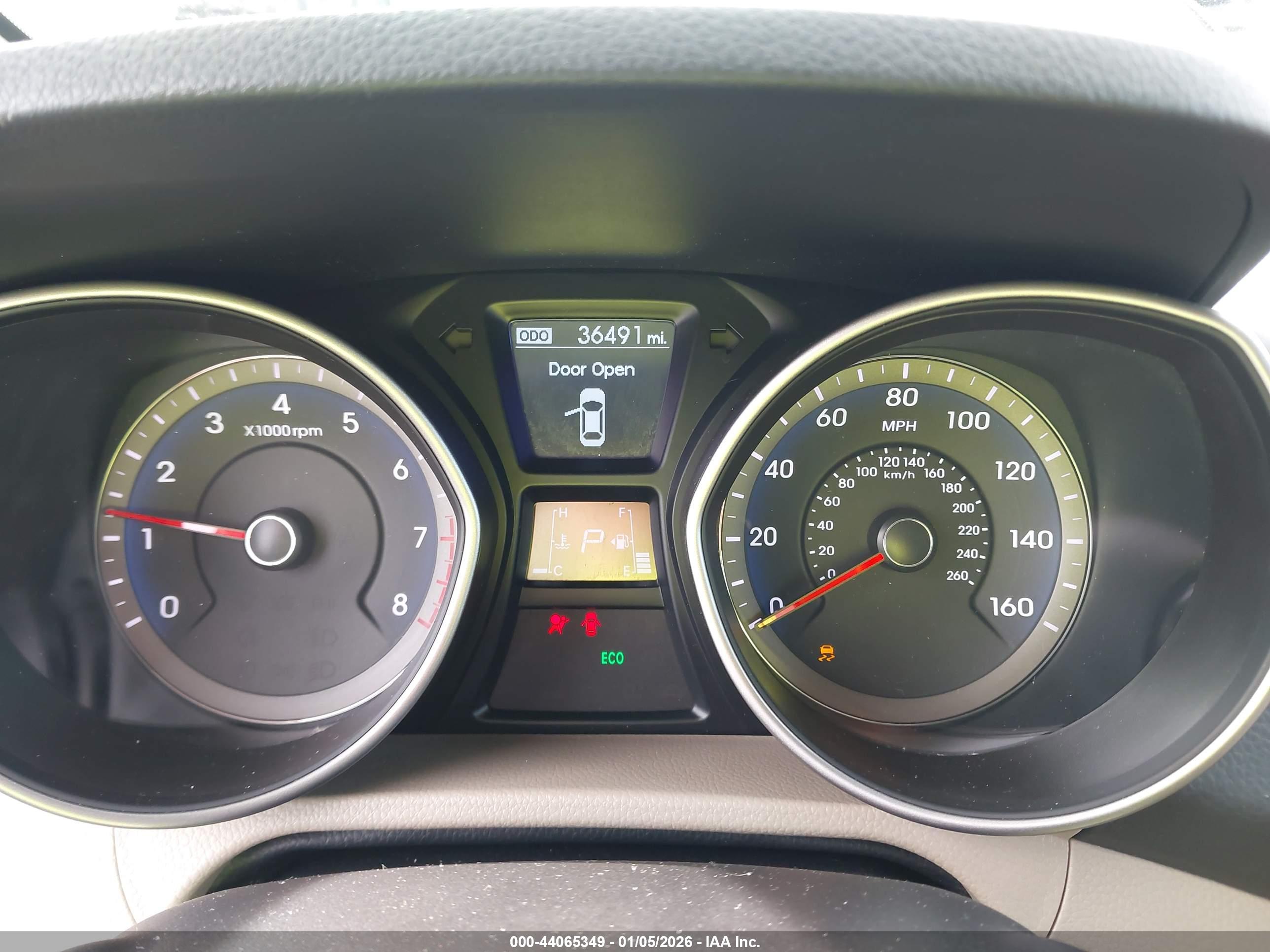 HYUNDAI ELANTRA image 7