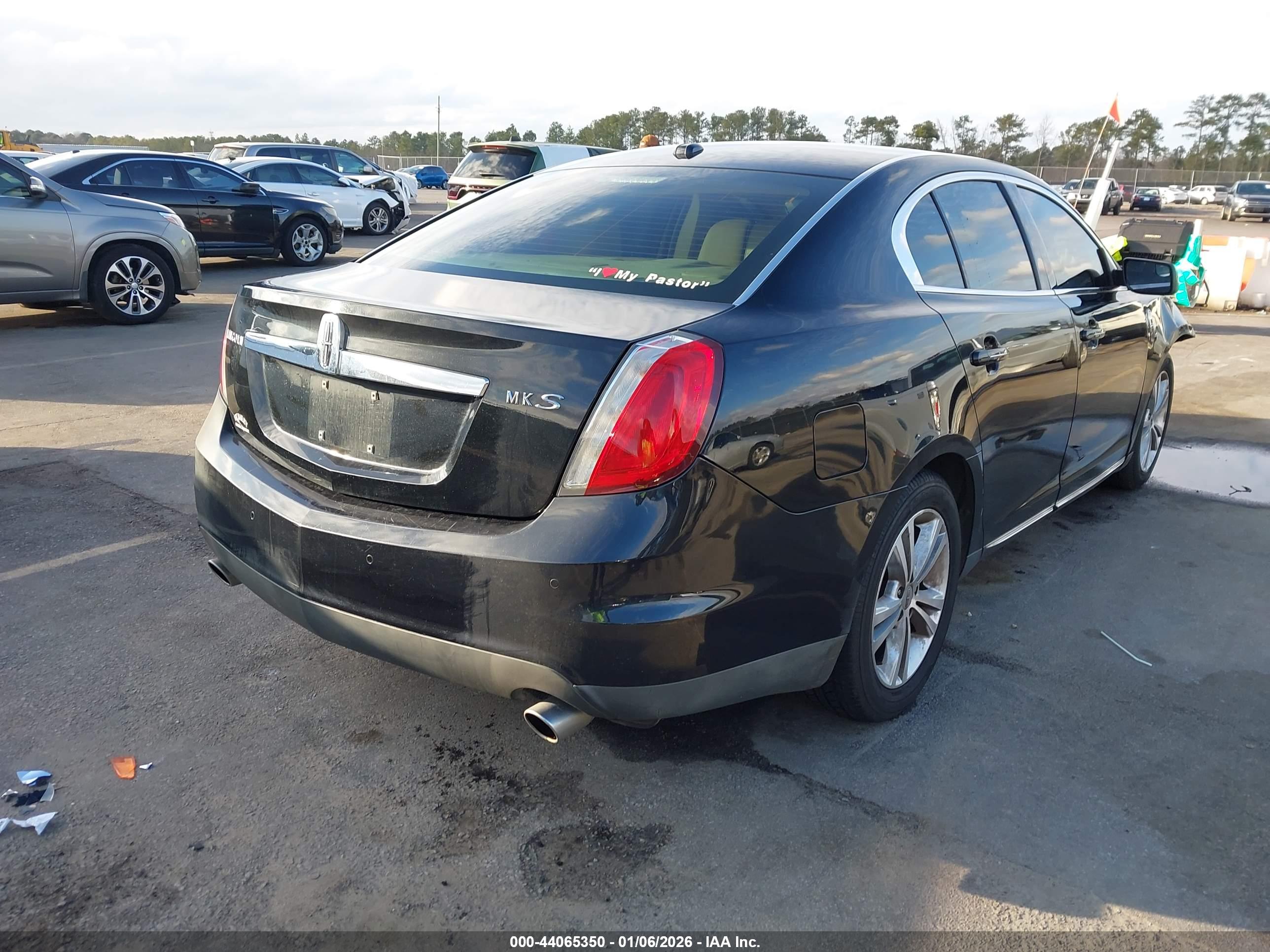 LINCOLN MKS image 4