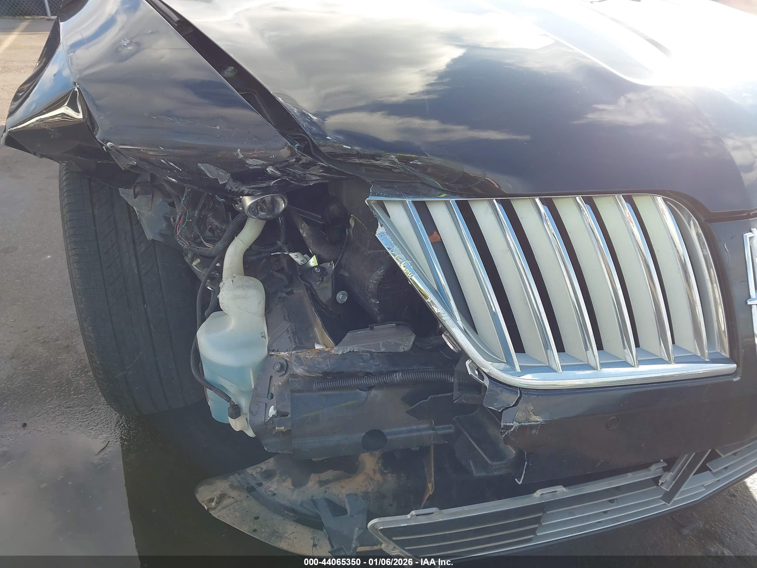 LINCOLN MKS image 6