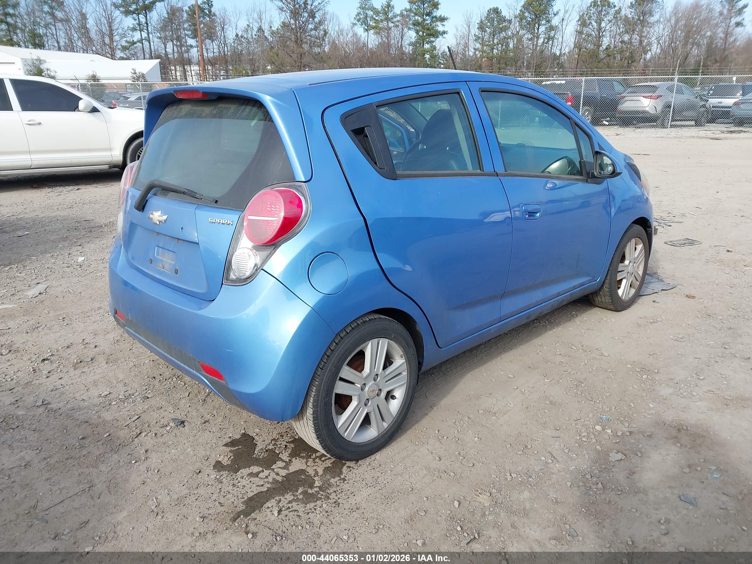 CHEVROLET SPARK image 4