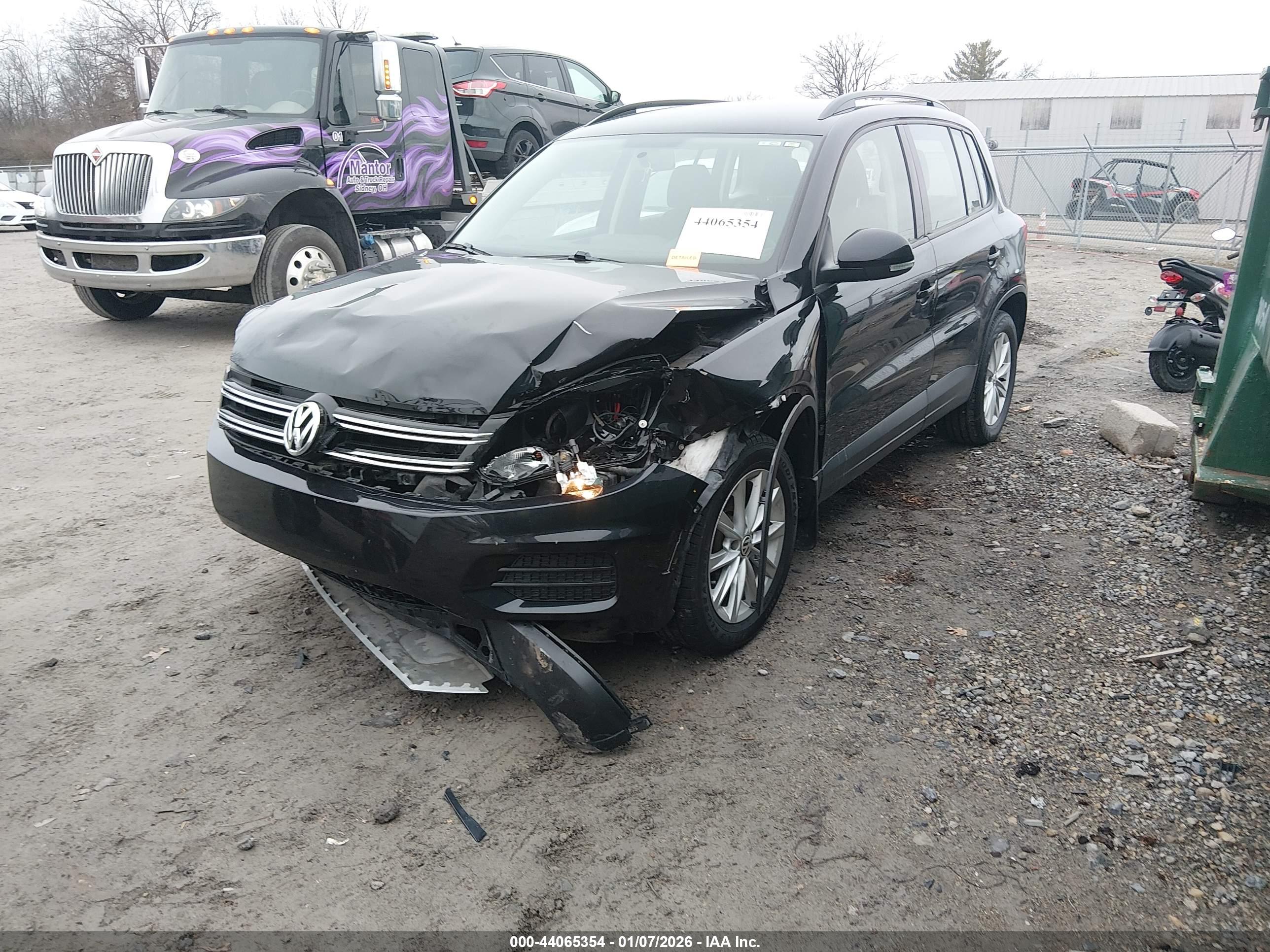 VOLKSWAGEN TIGUAN image 2