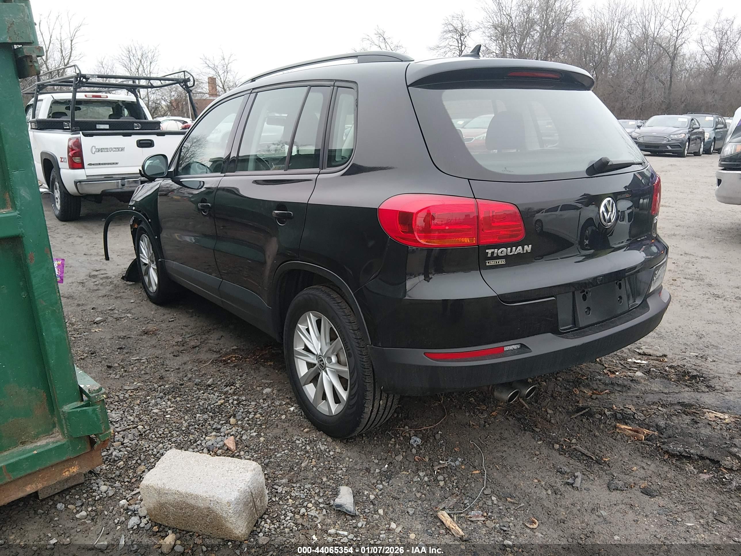 VOLKSWAGEN TIGUAN image 3