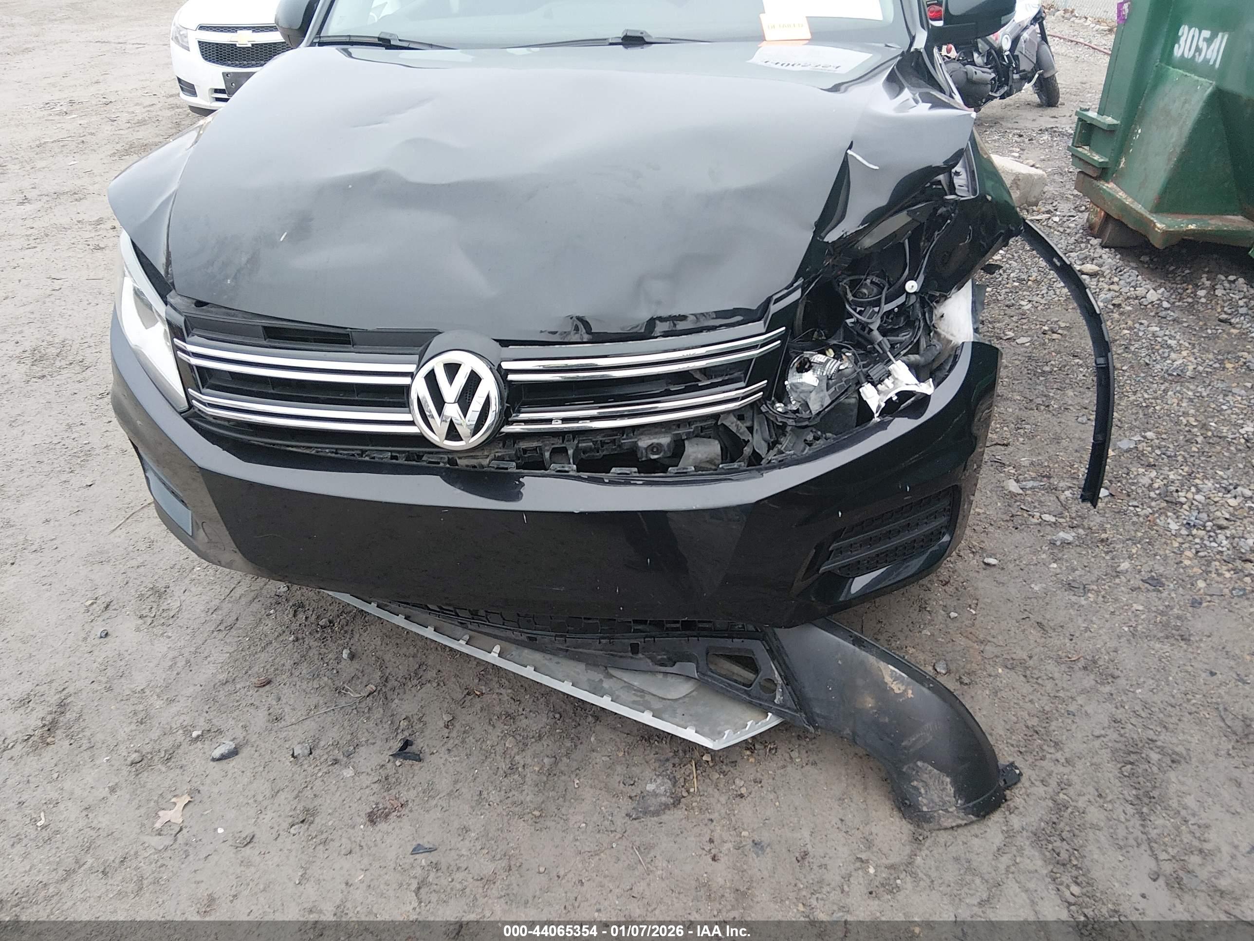 VOLKSWAGEN TIGUAN image 6