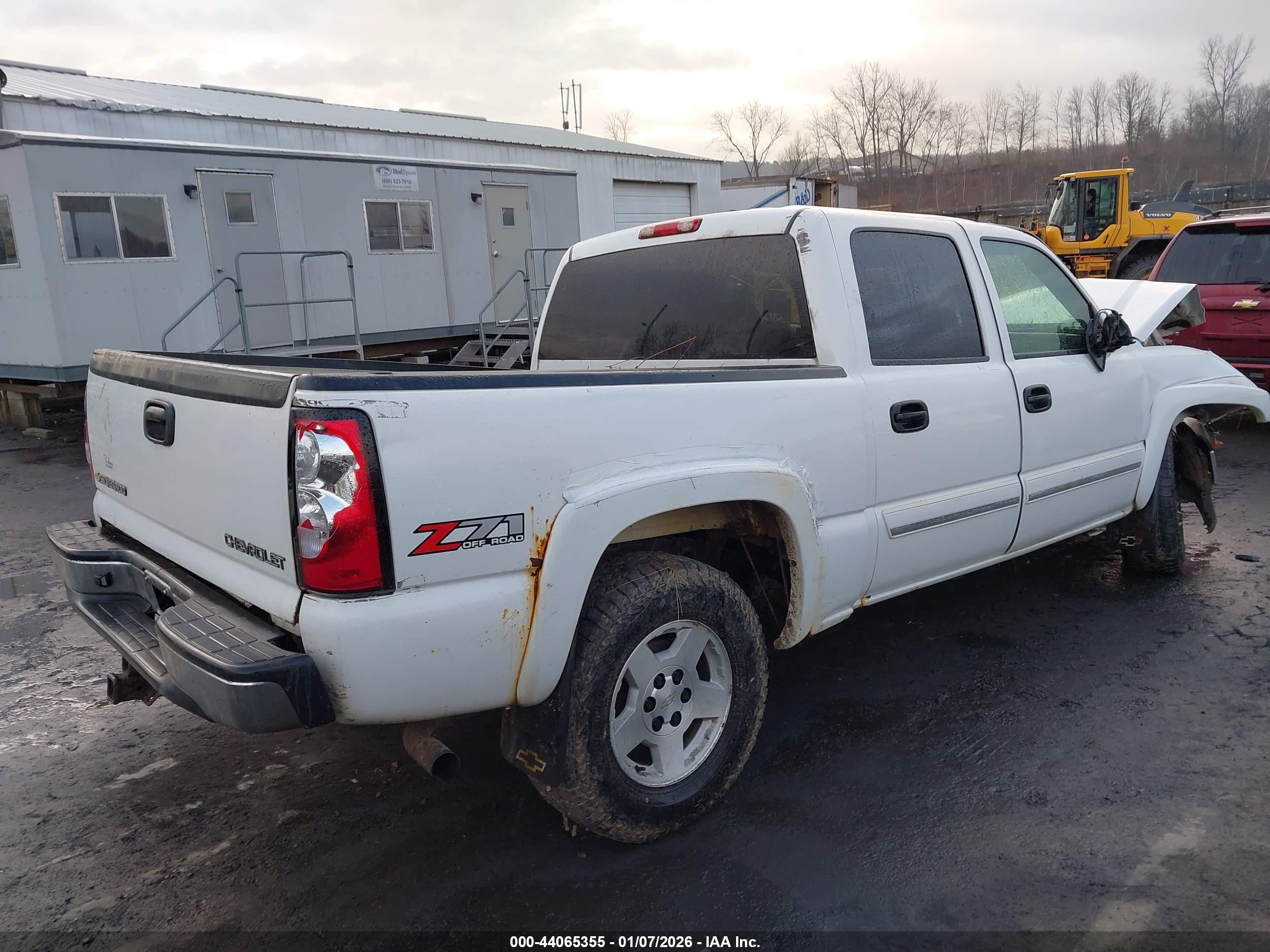 CHEVROLET SILVERADO image 4