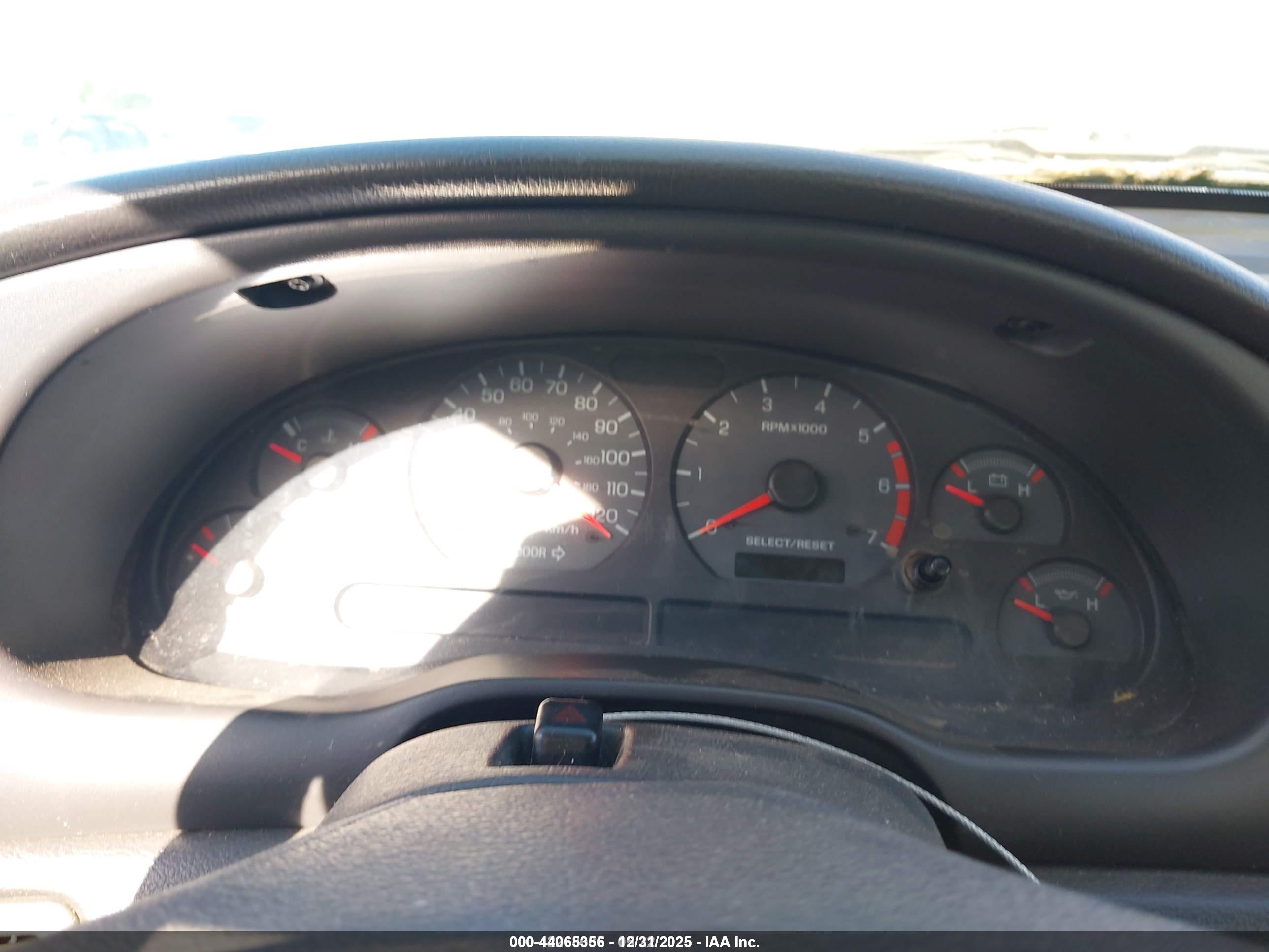 FORD MUSTANG image 7