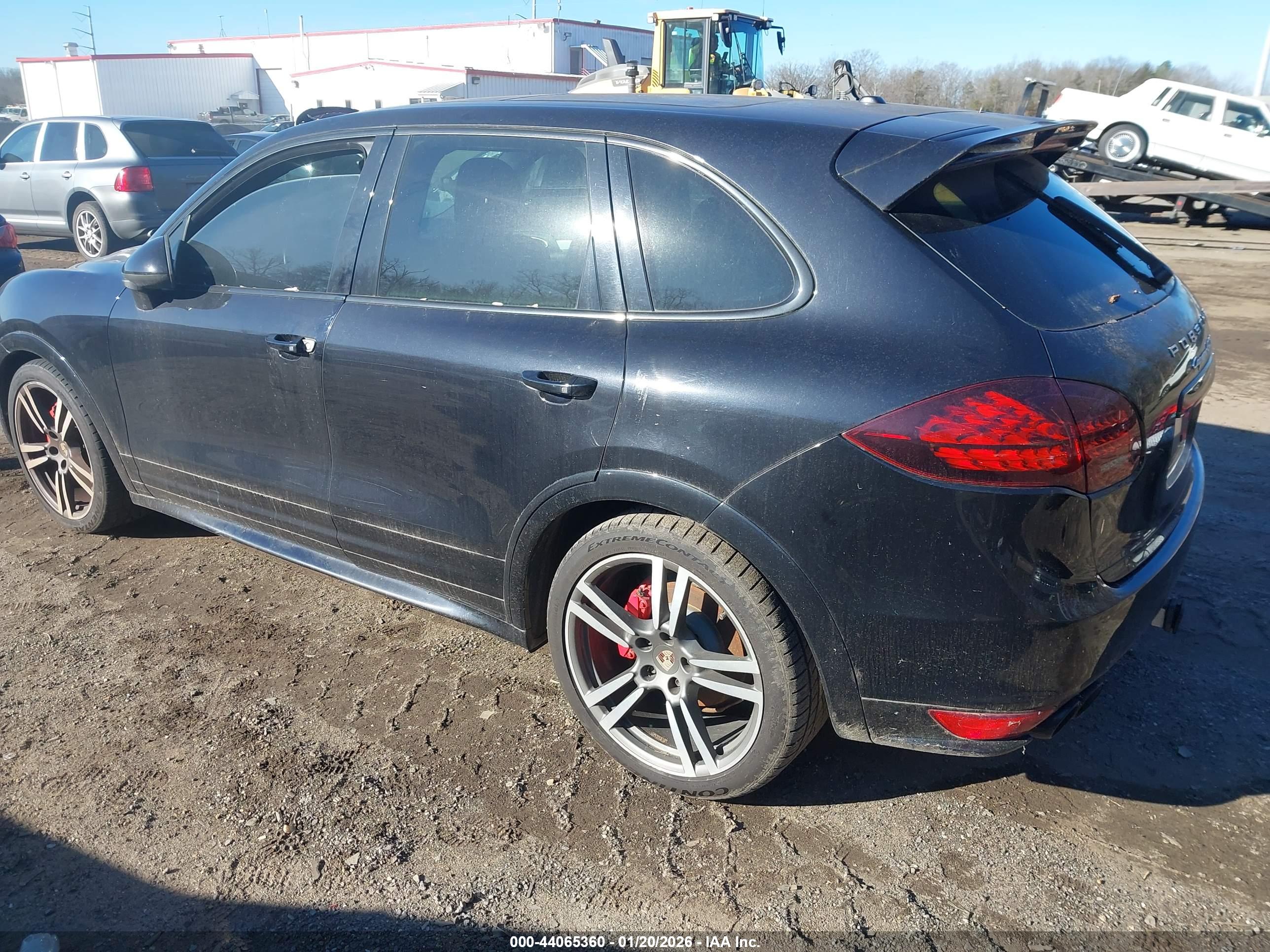 PORSCHE CAYENNE image 3