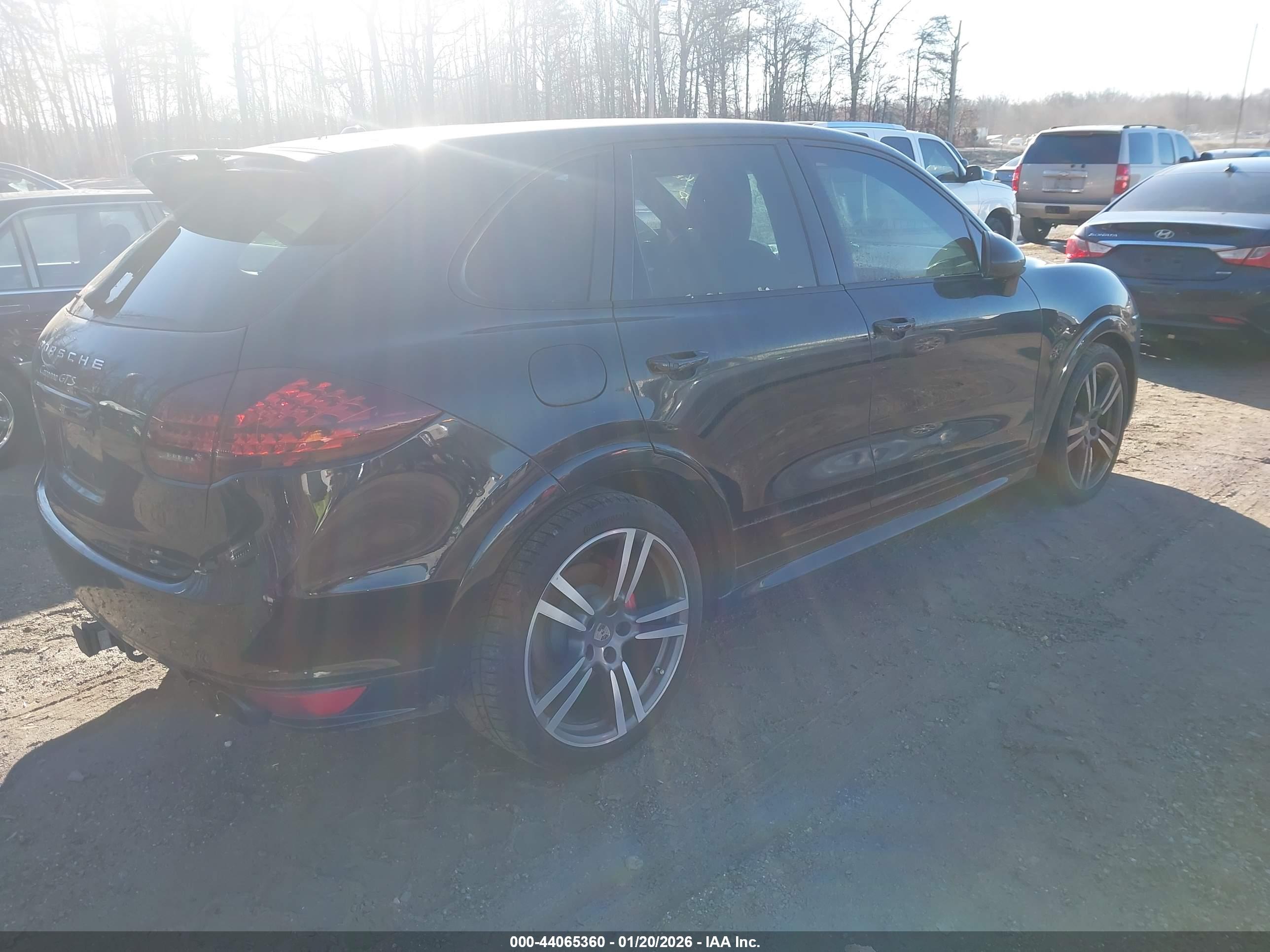 PORSCHE CAYENNE image 4