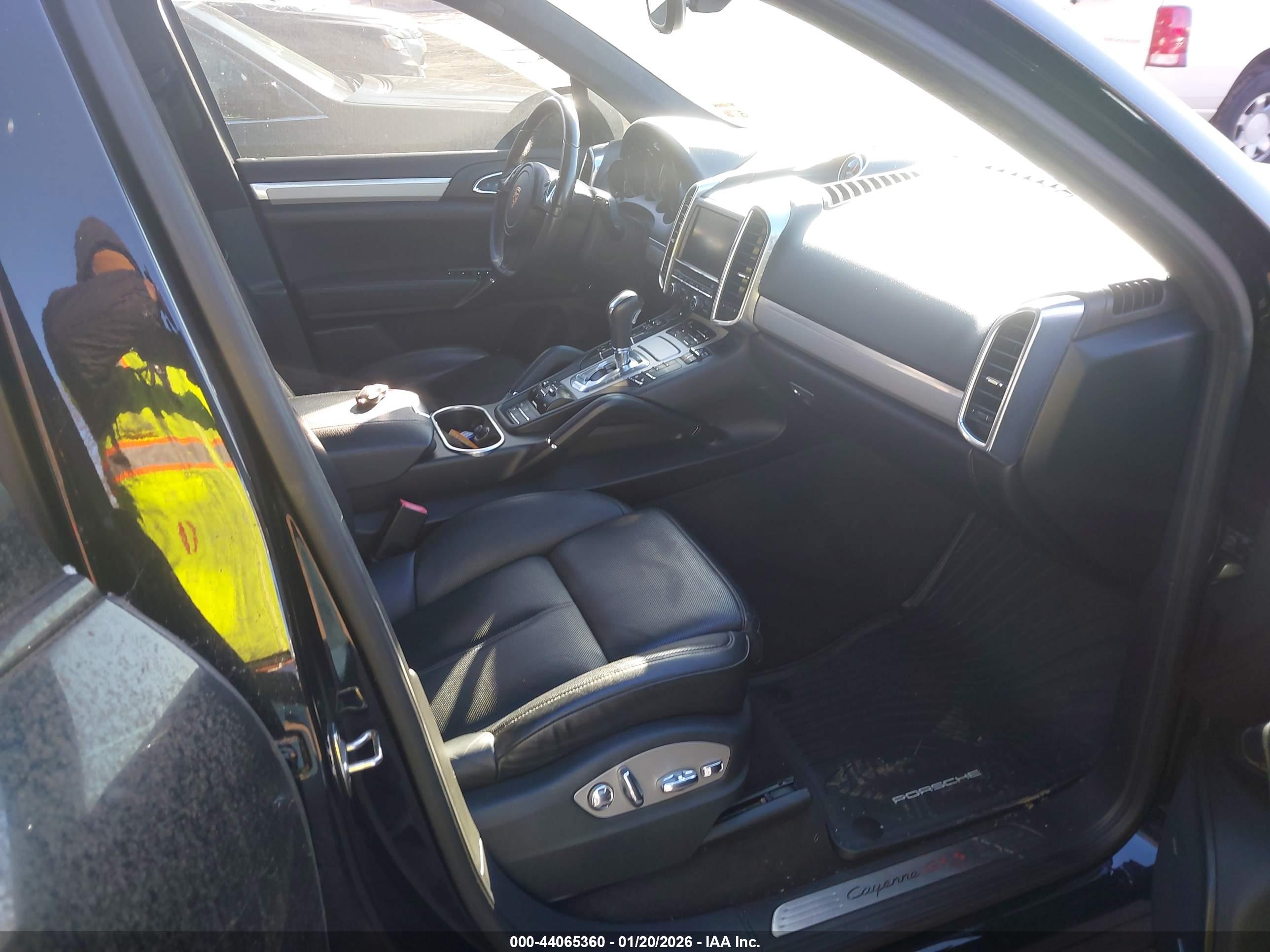 PORSCHE CAYENNE image 5