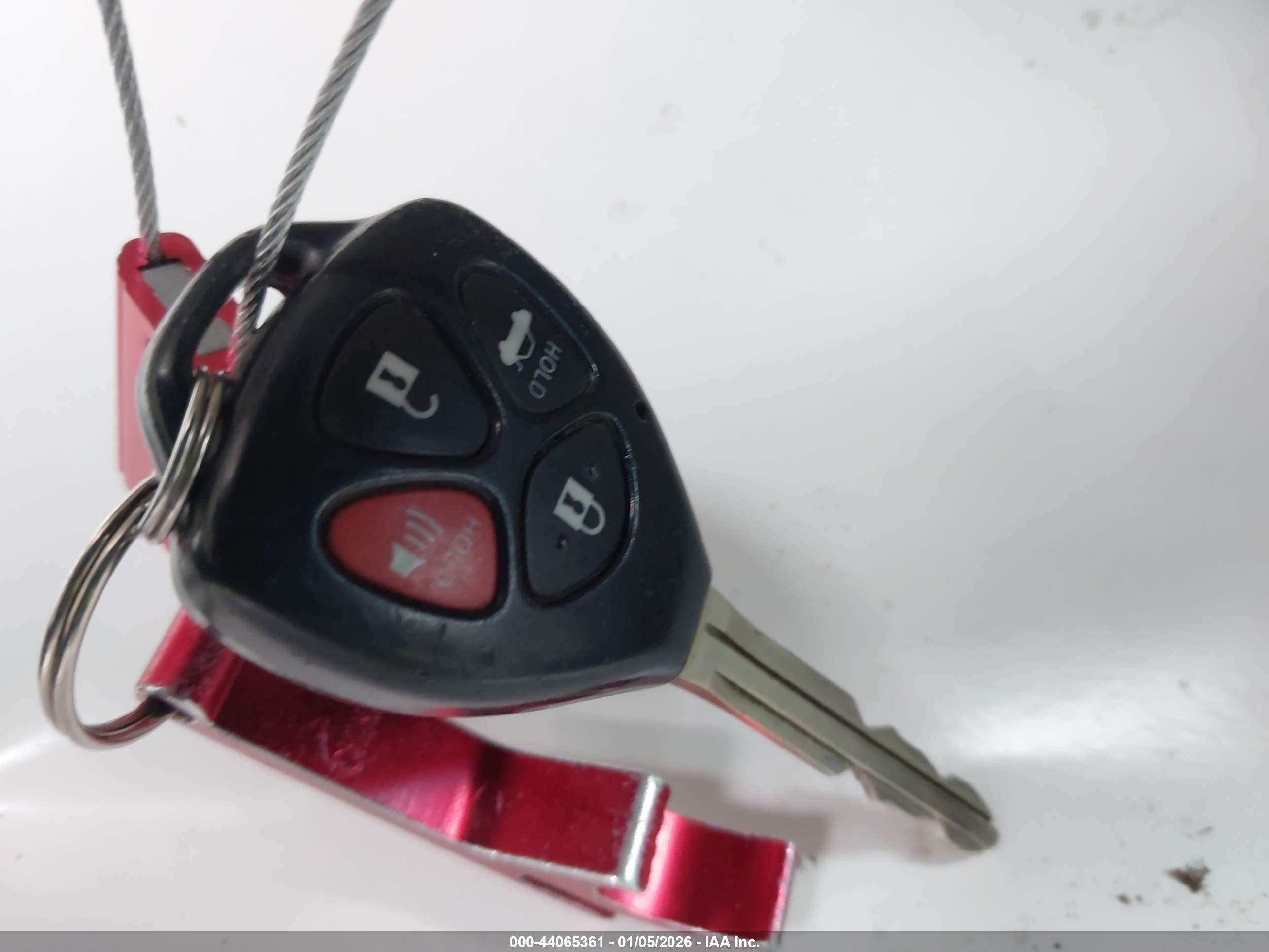 TOYOTA CAMRY image 11