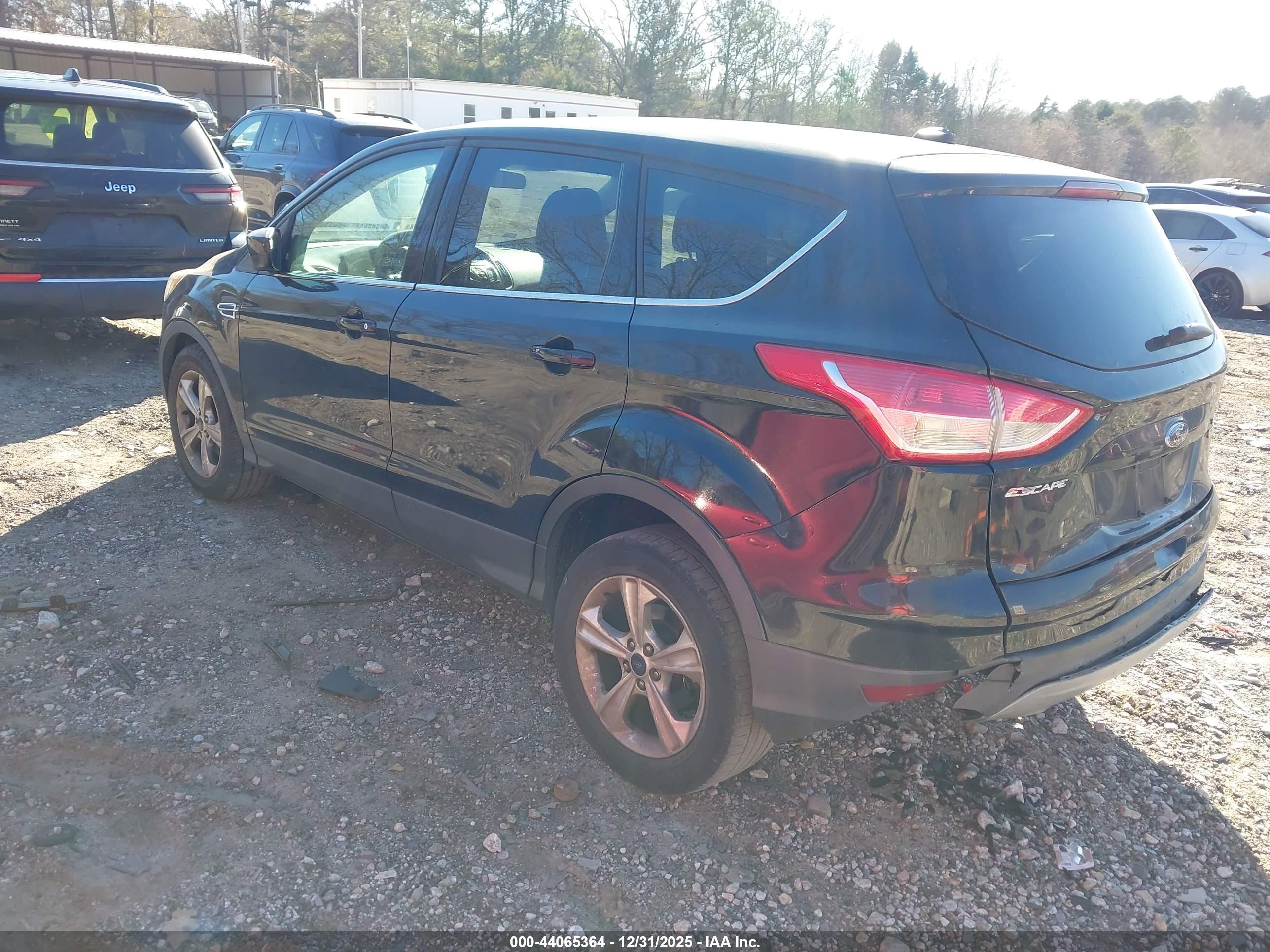 FORD ESCAPE image 3