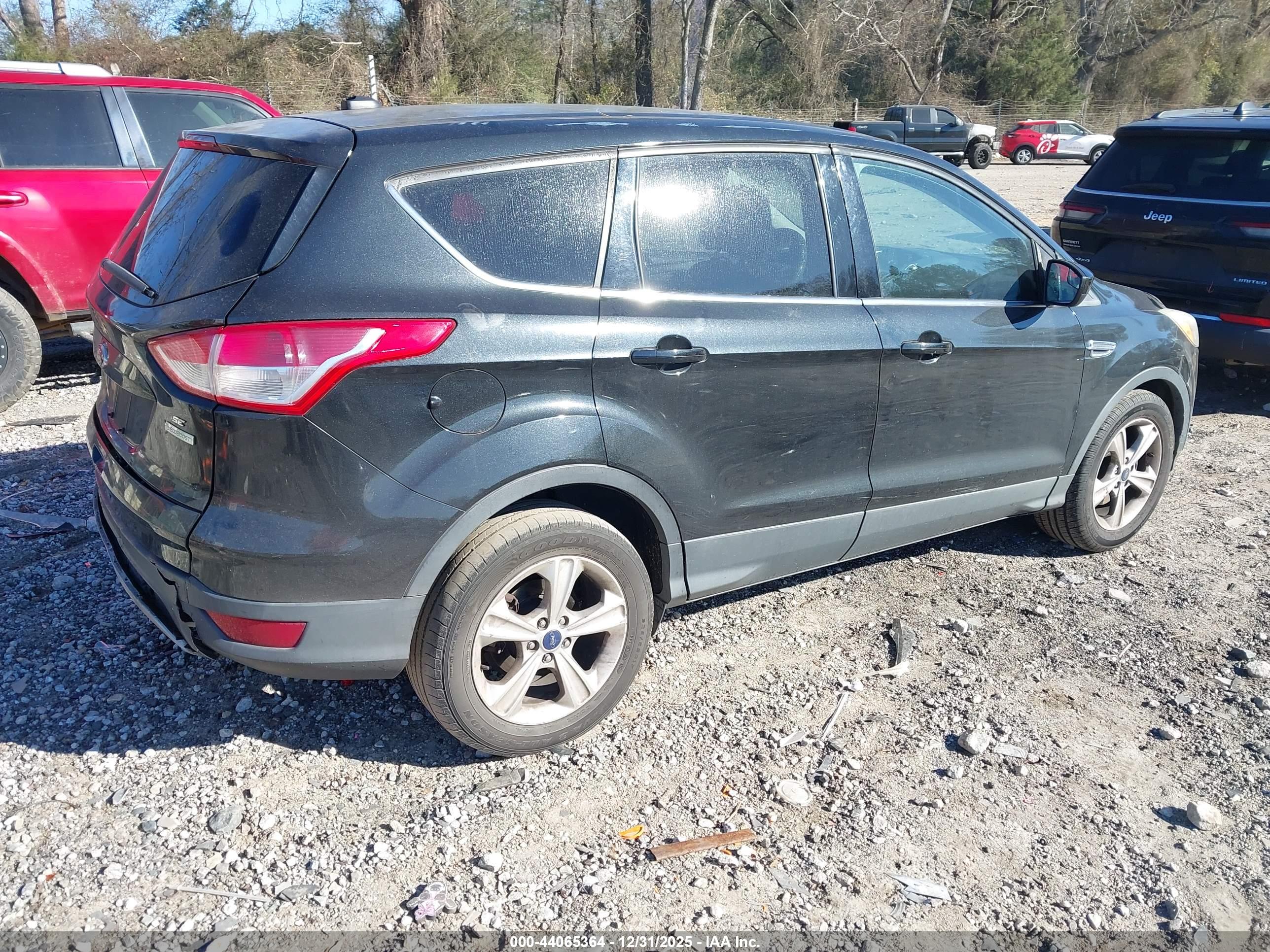 FORD ESCAPE image 4