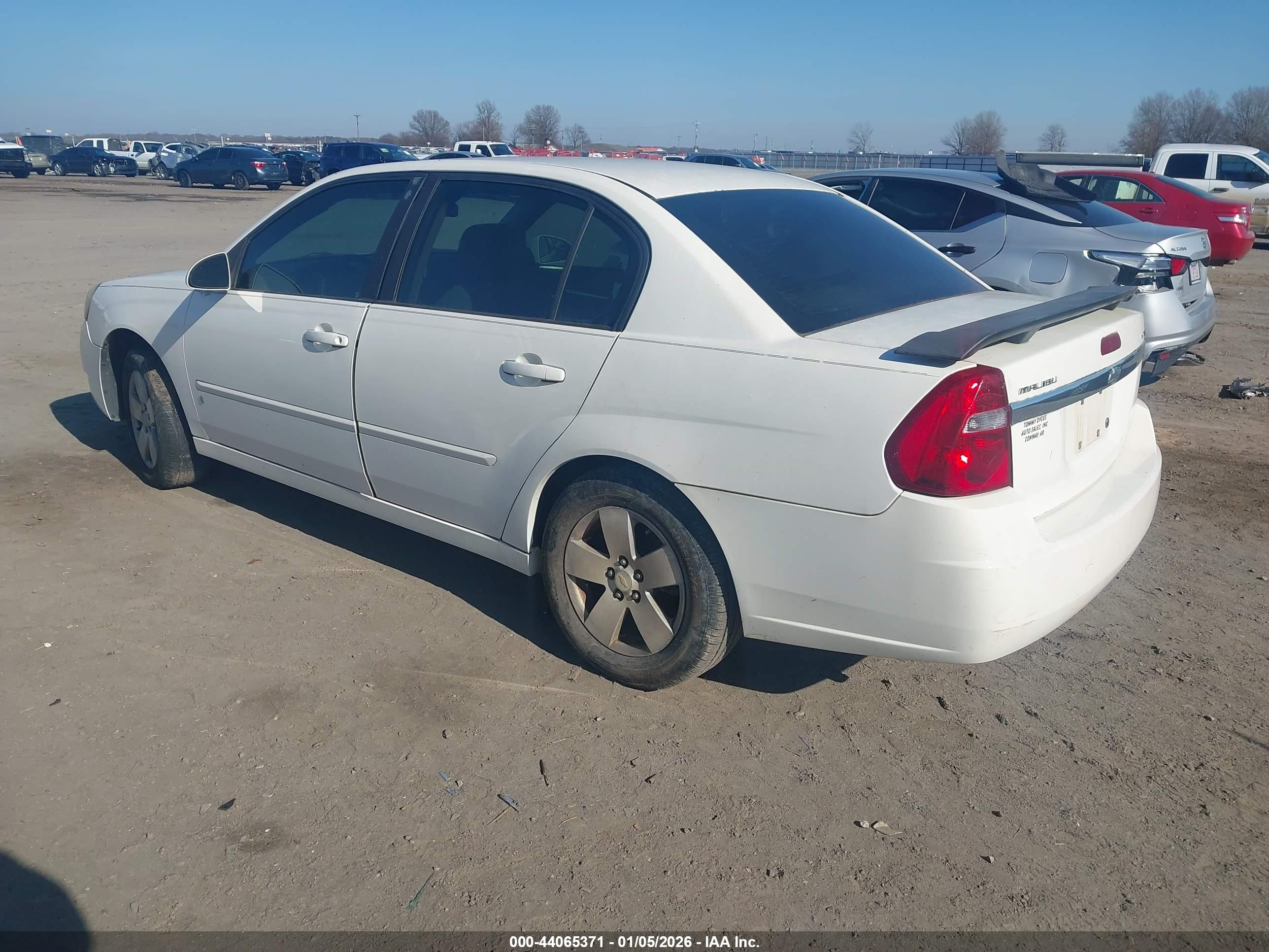 CHEVROLET MALIBU image 3