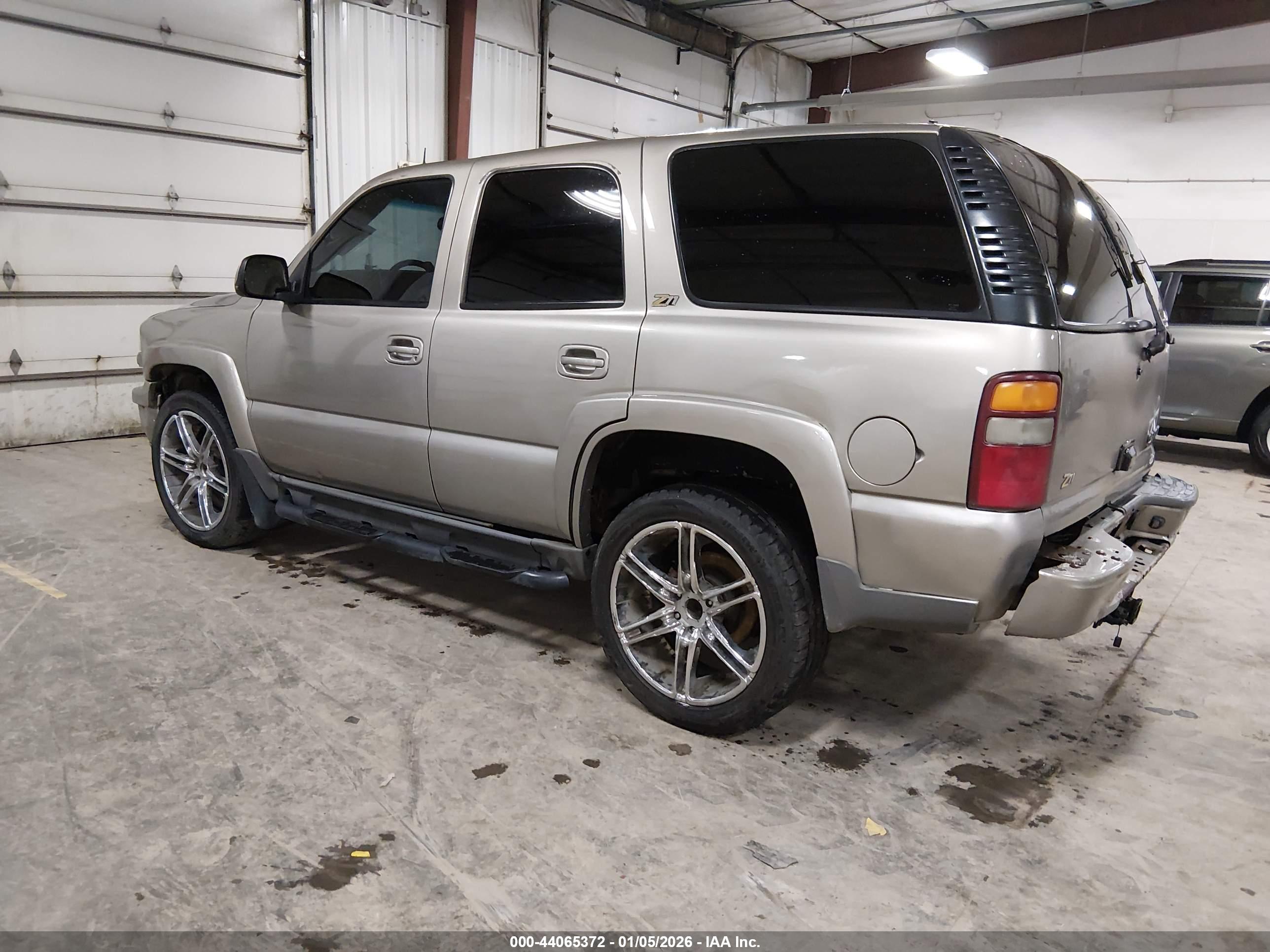 CHEVROLET TAHOE image 3