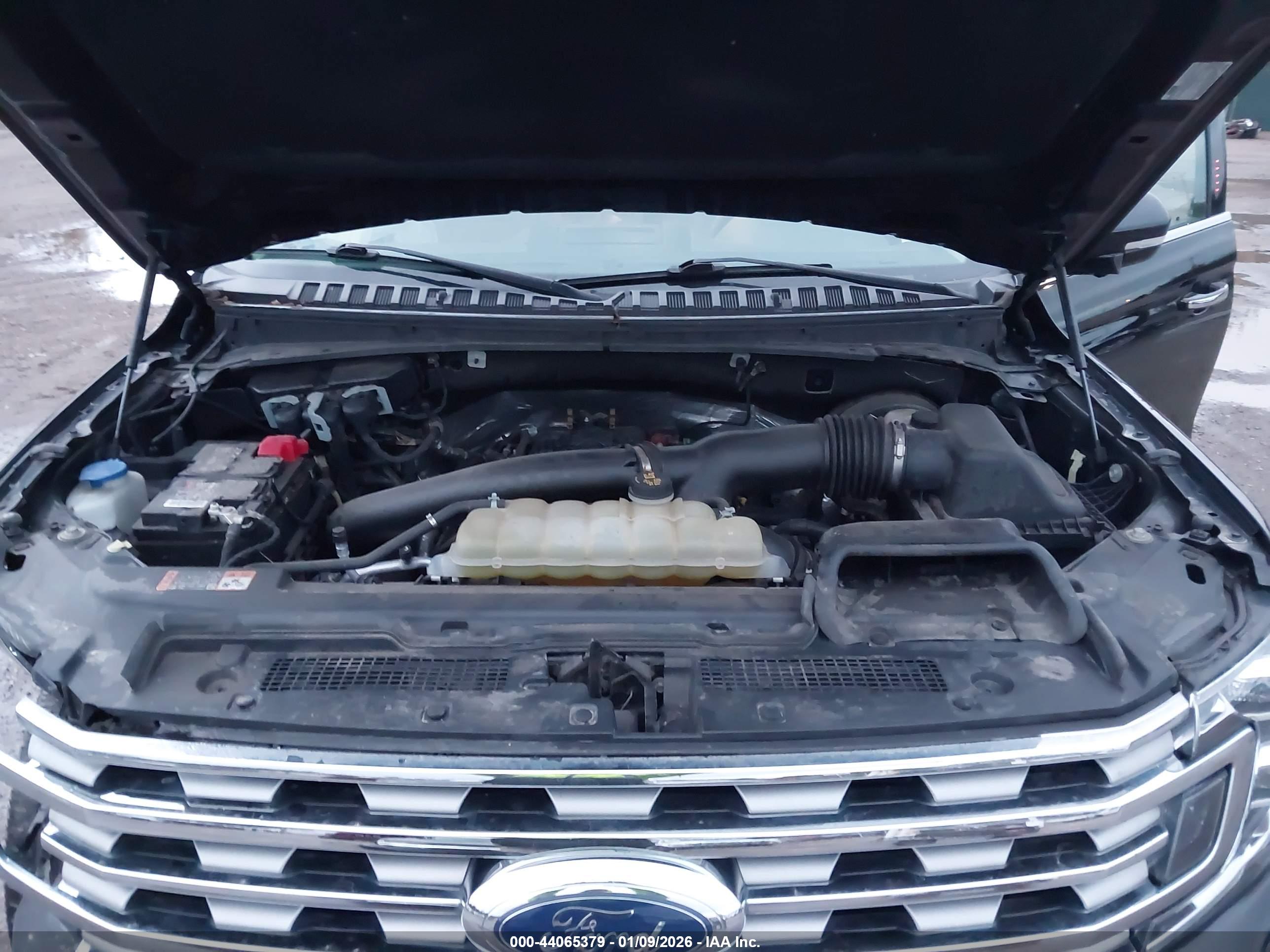 FORD EXPEDITION image 10