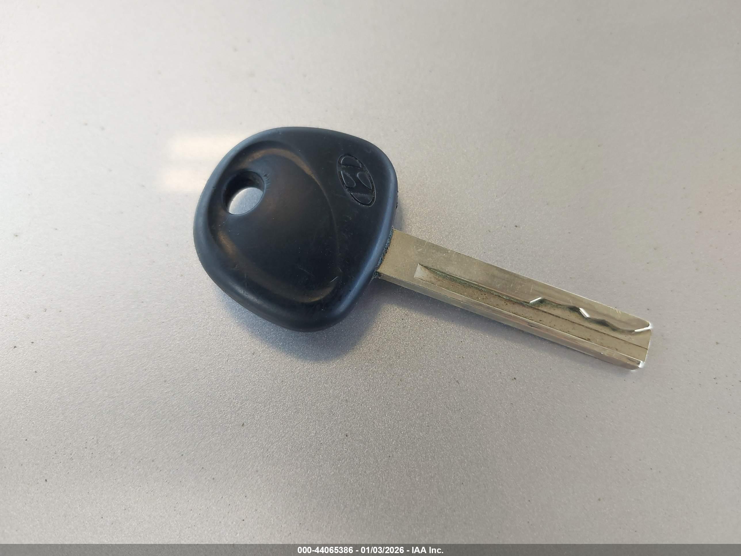 HYUNDAI ACCENT image 11