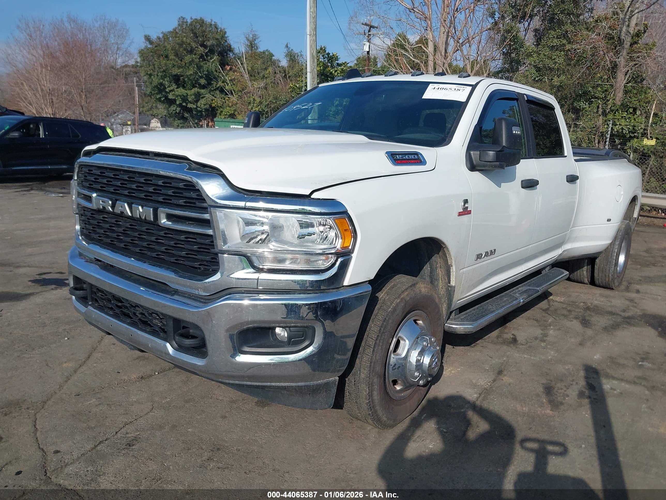 RAM 3500 image 2