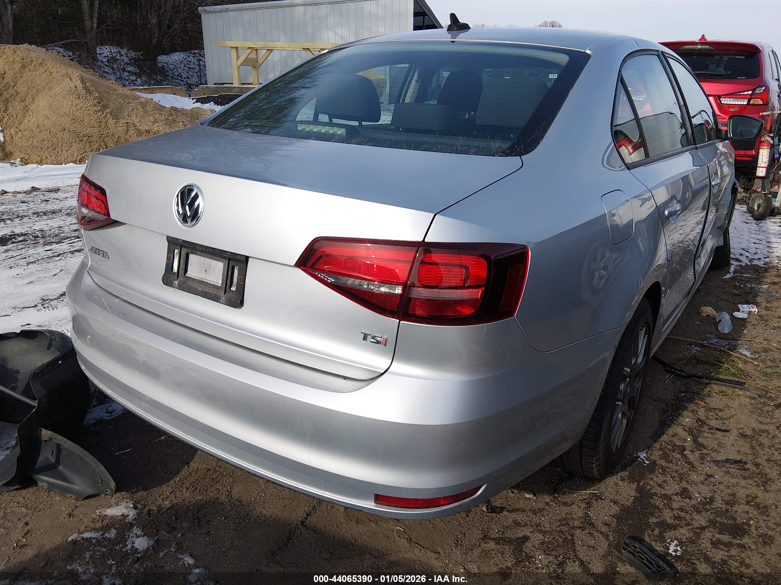 VOLKSWAGEN JETTA image 4