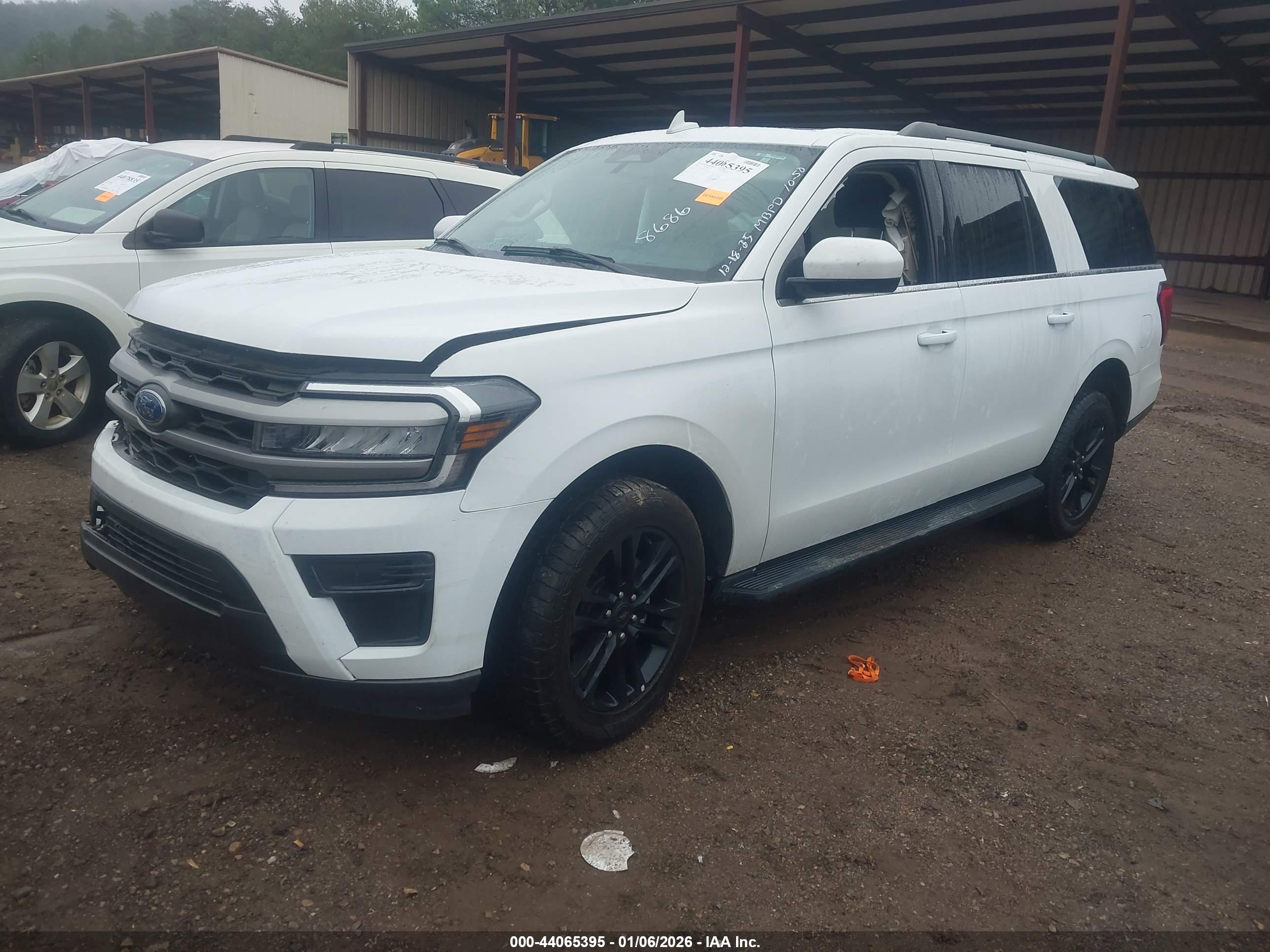 FORD EXPEDITION image 2