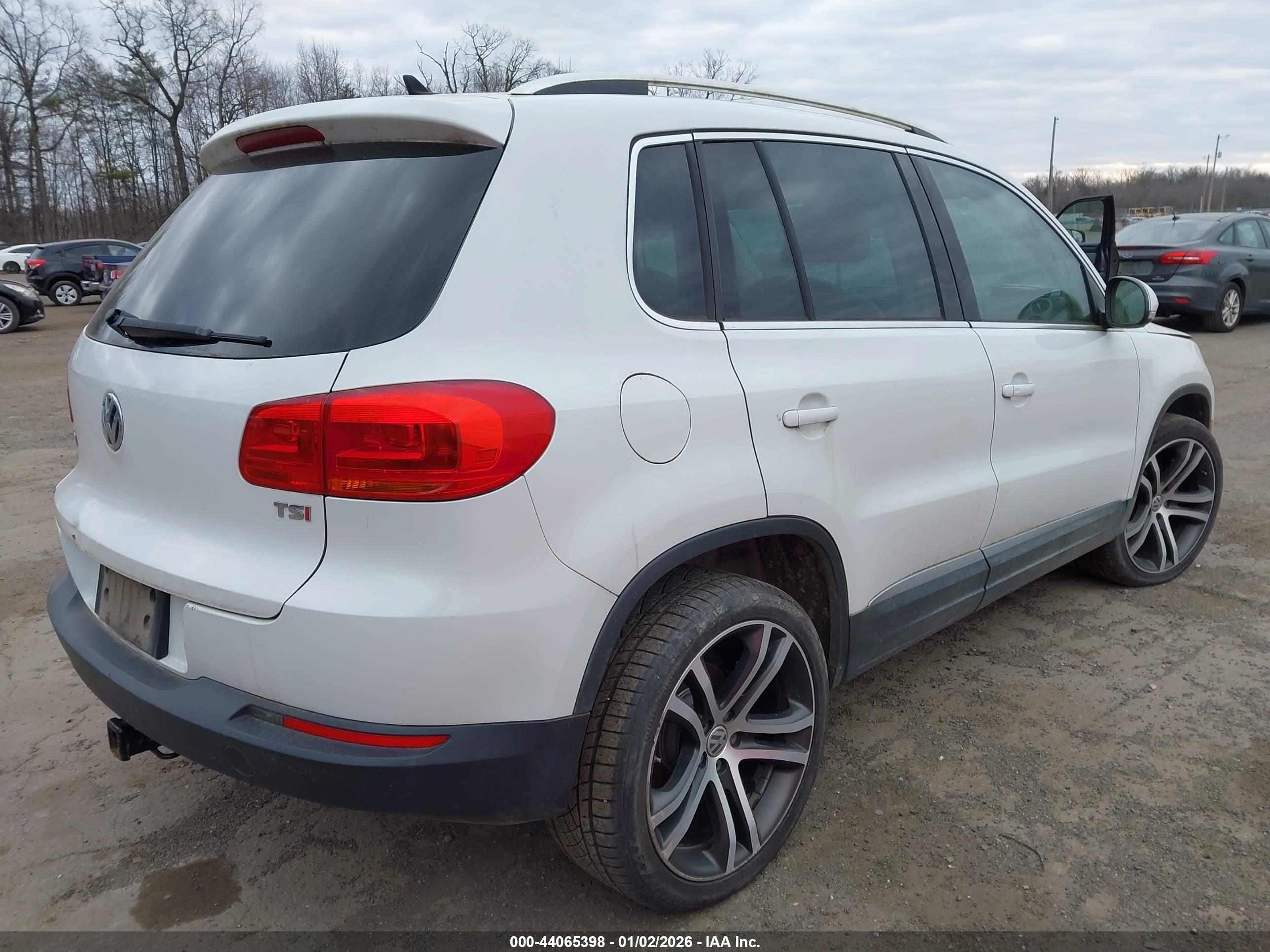VOLKSWAGEN TIGUAN image 4