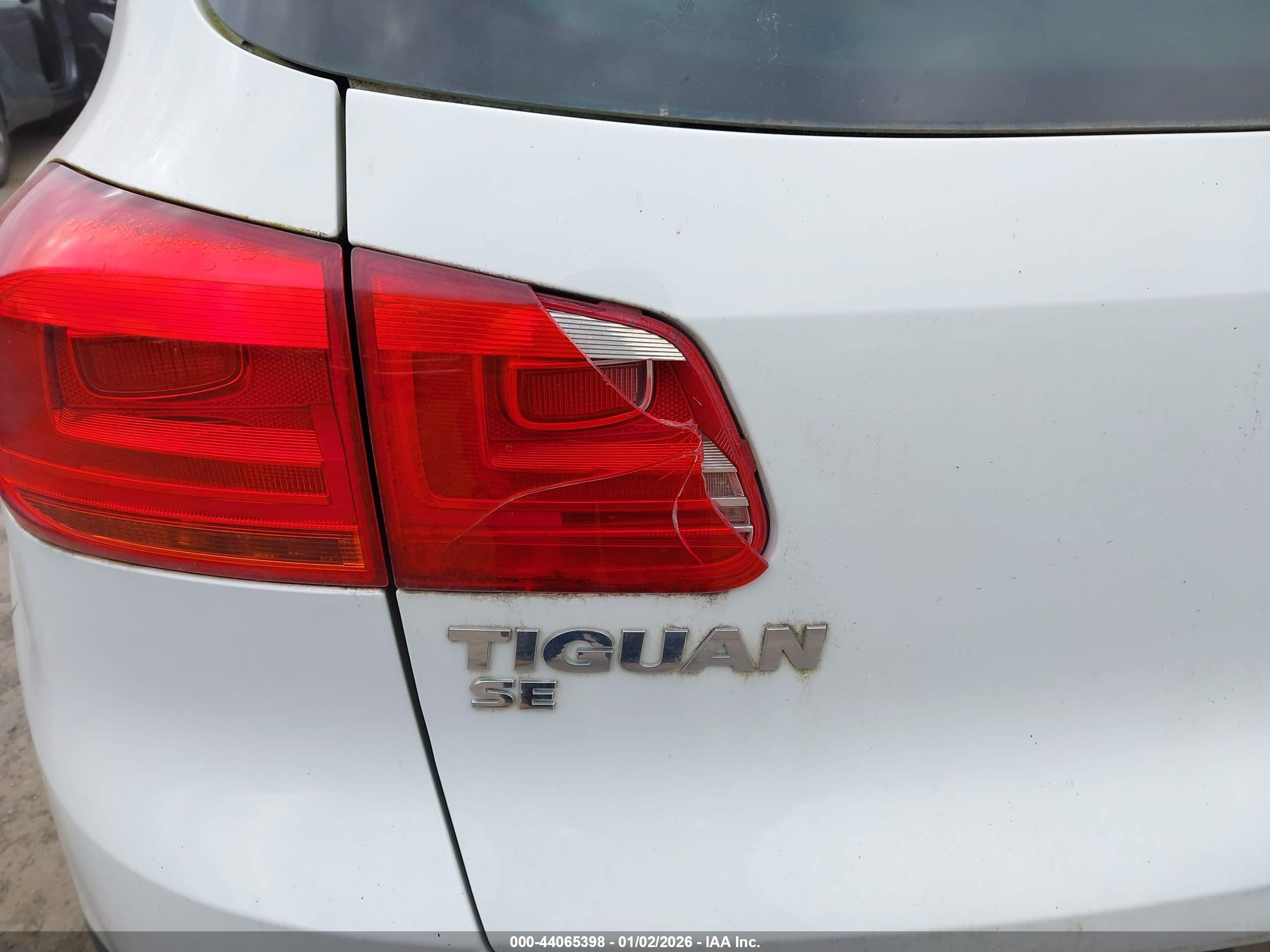 VOLKSWAGEN TIGUAN image 6
