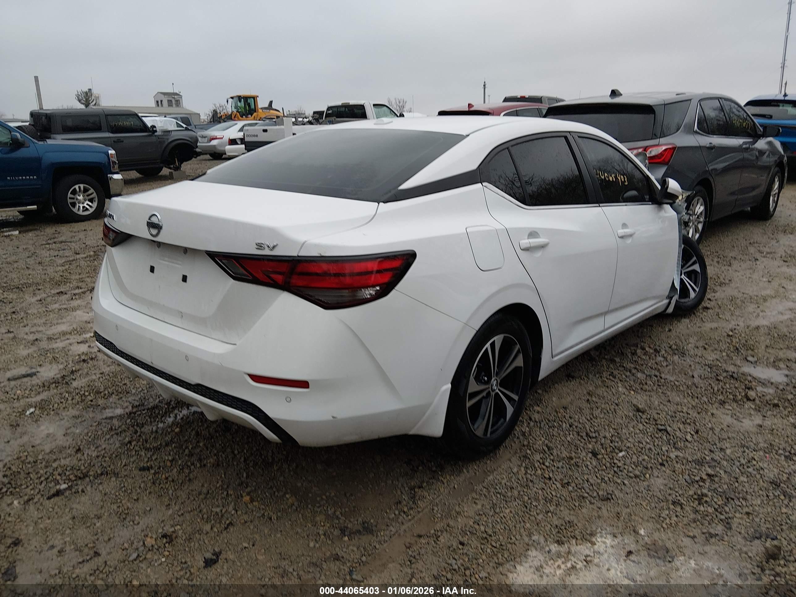 NISSAN SENTRA image 4