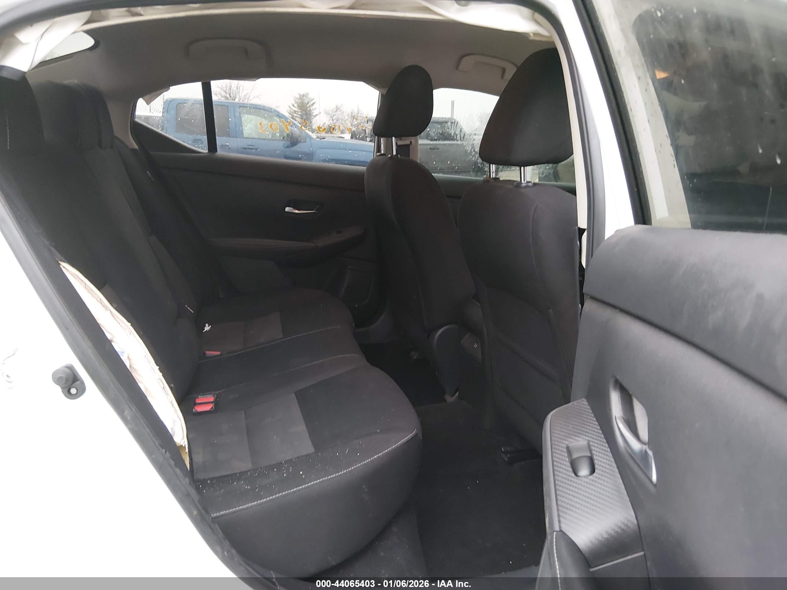 NISSAN SENTRA image 8
