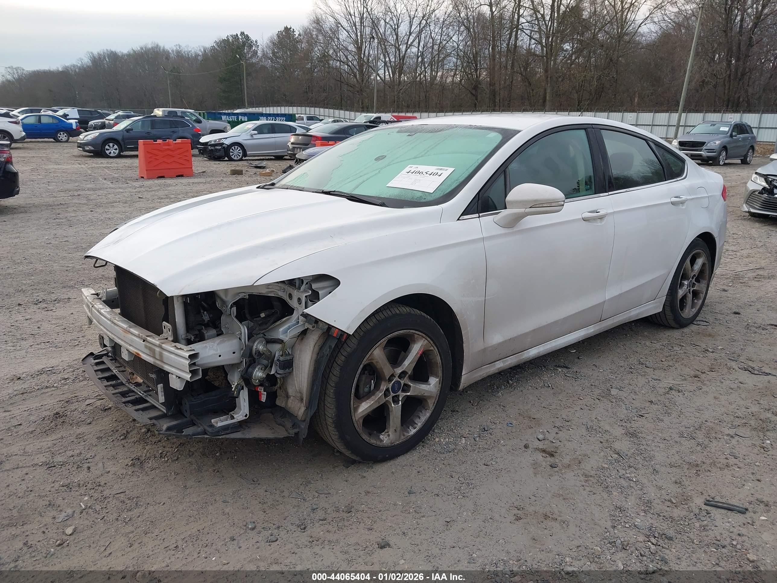 FORD FUSION image 2