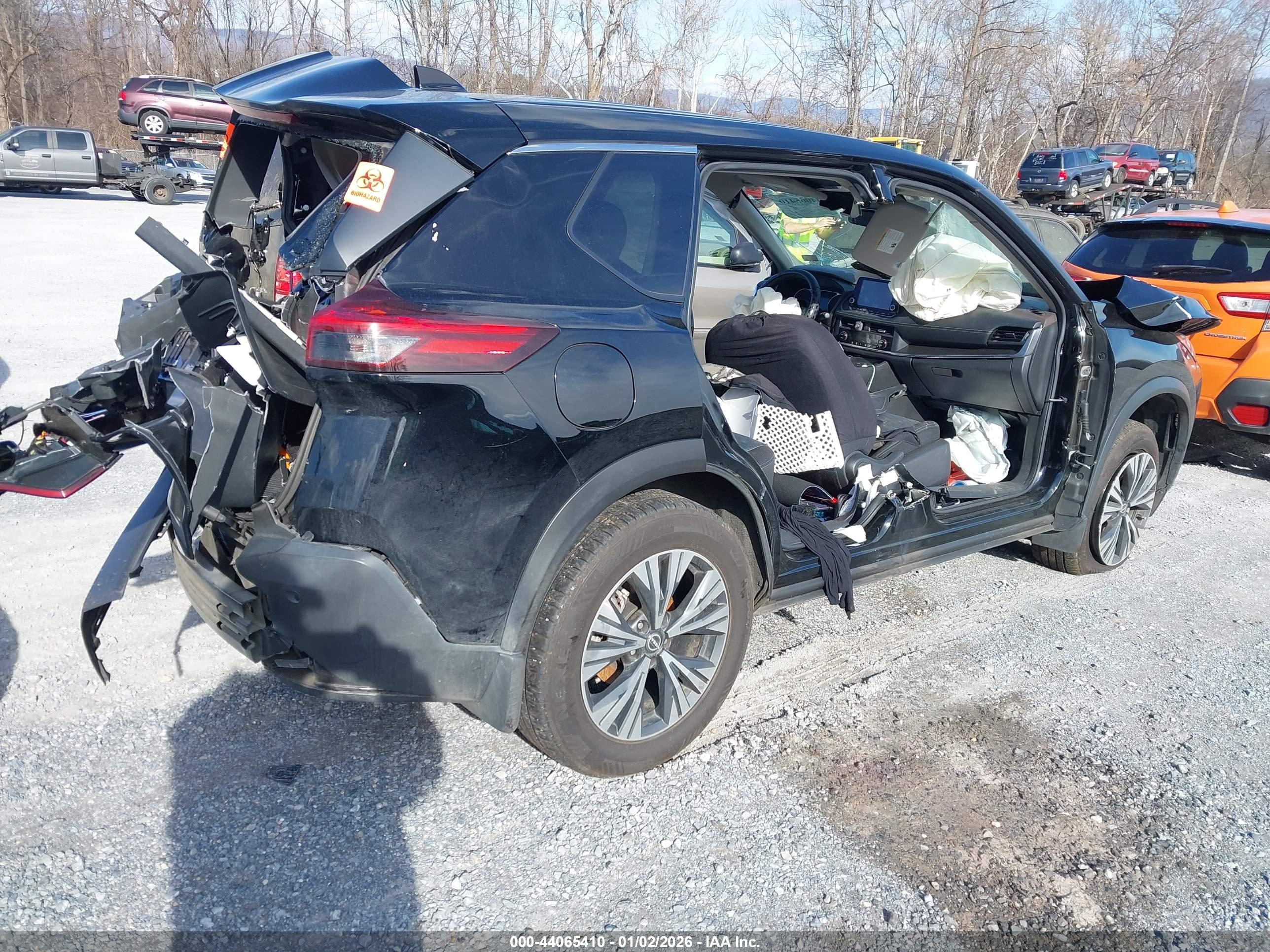 NISSAN ROGUE image 4