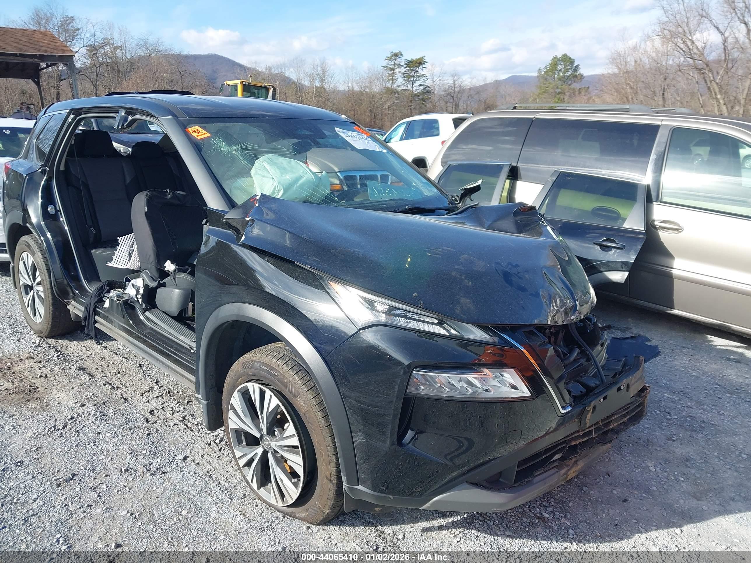 NISSAN ROGUE image 6