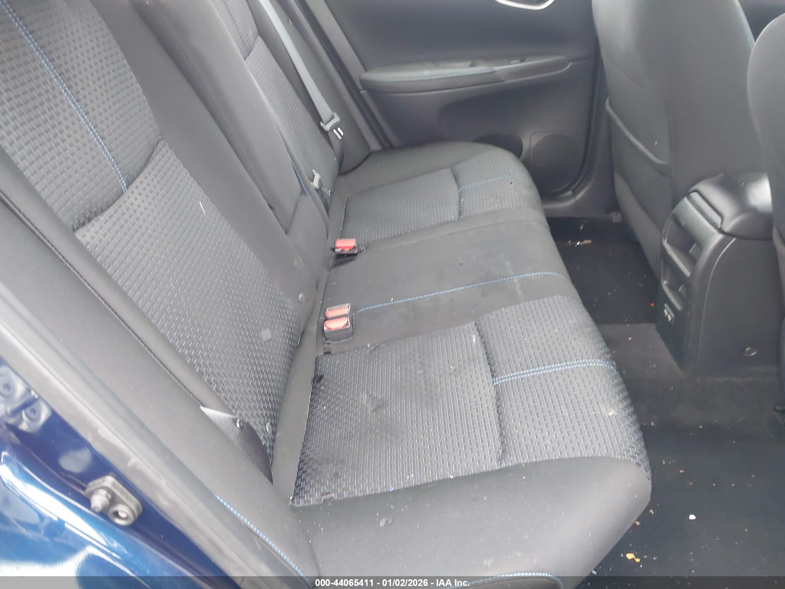 NISSAN SENTRA image 8