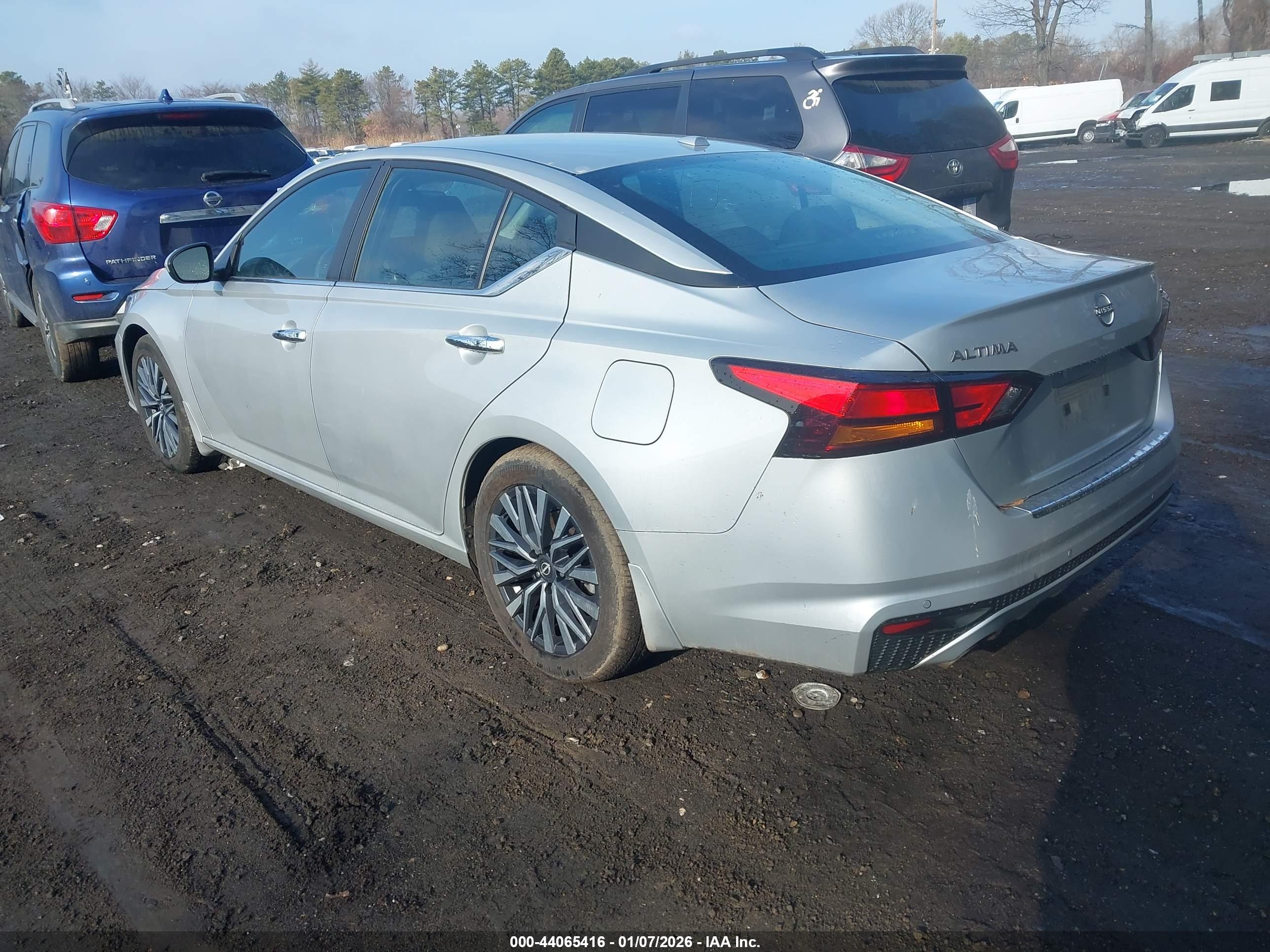 NISSAN ALTIMA image 3