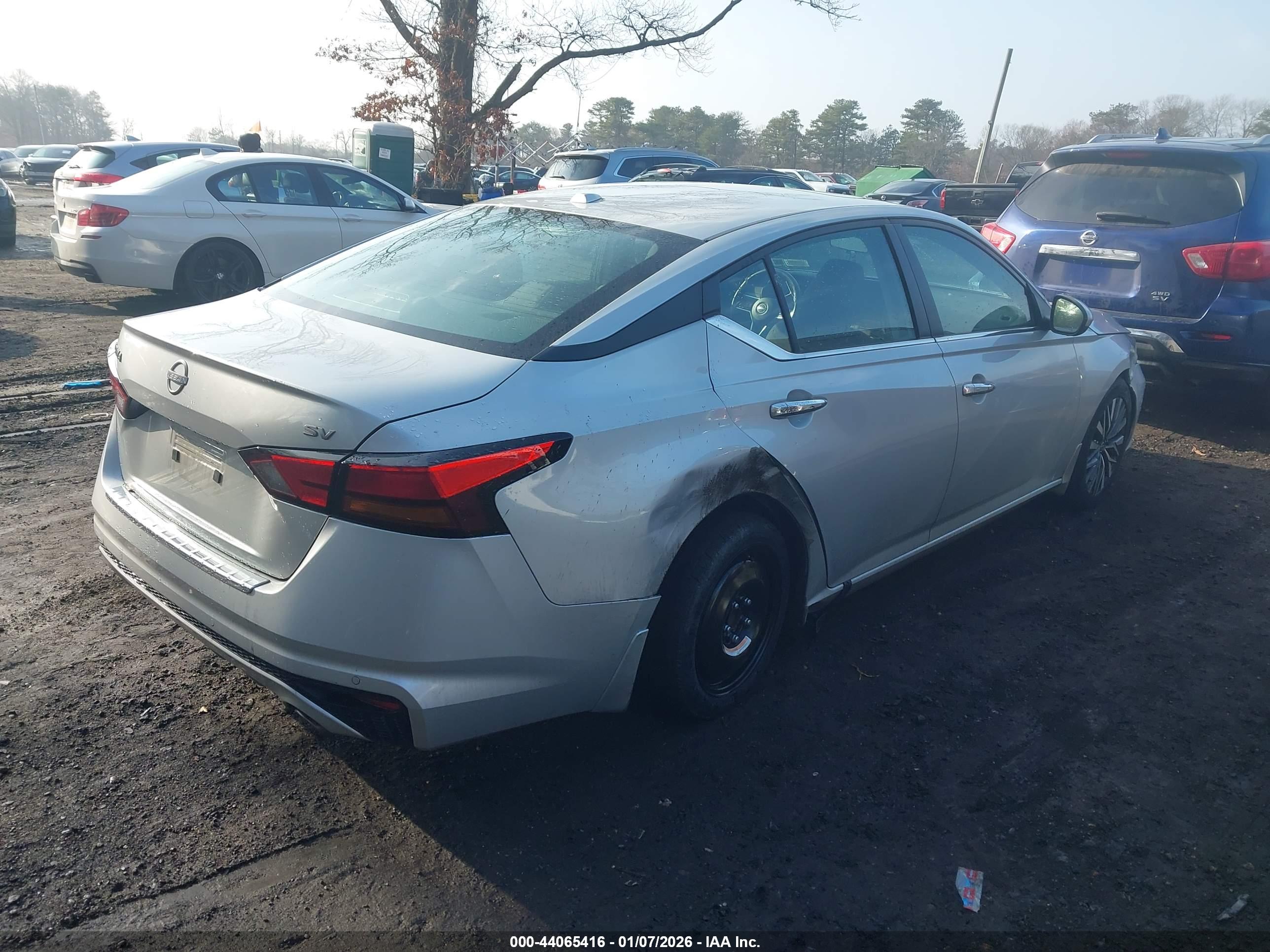 NISSAN ALTIMA image 4