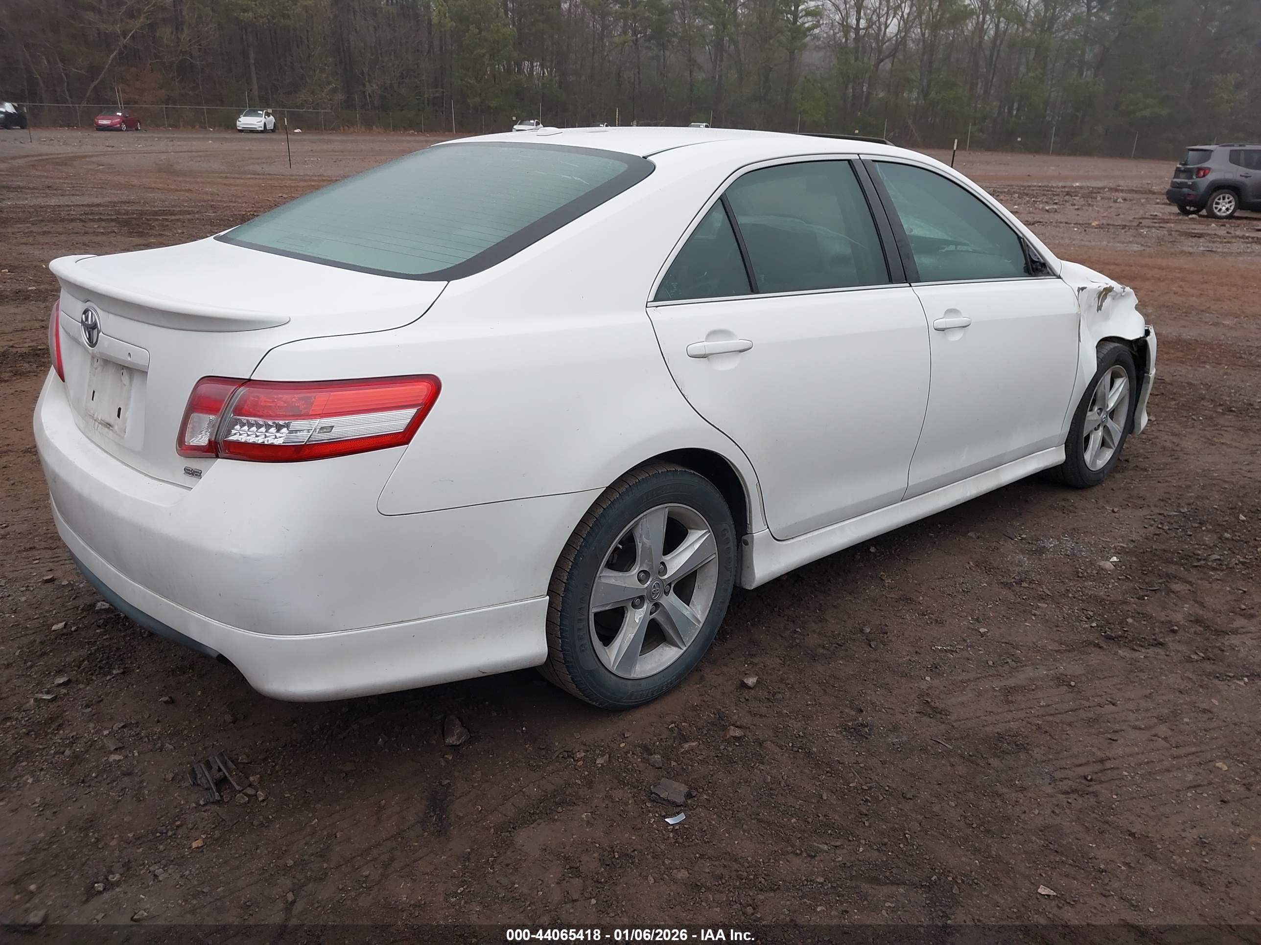 TOYOTA CAMRY image 4