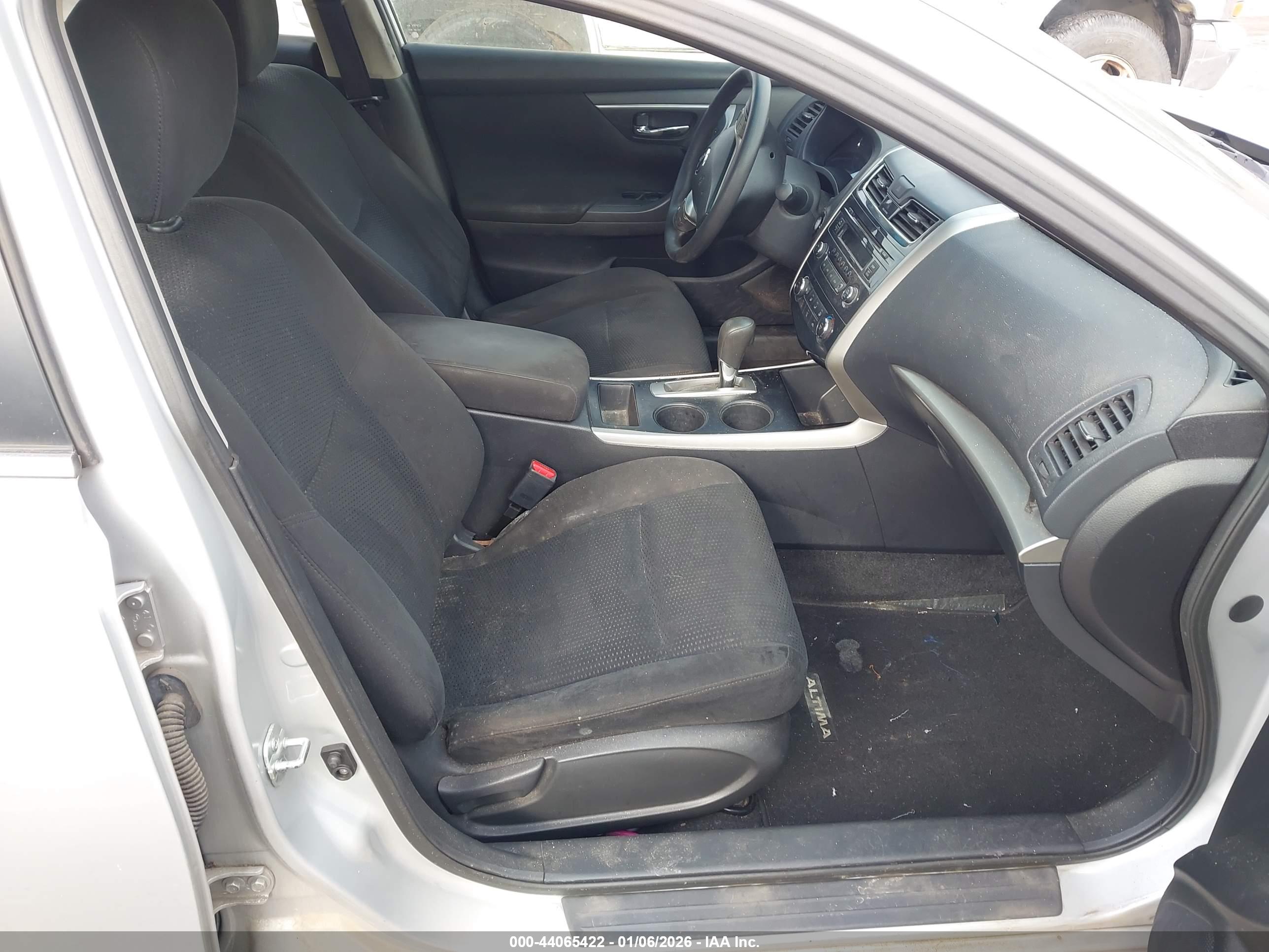 NISSAN ALTIMA image 5