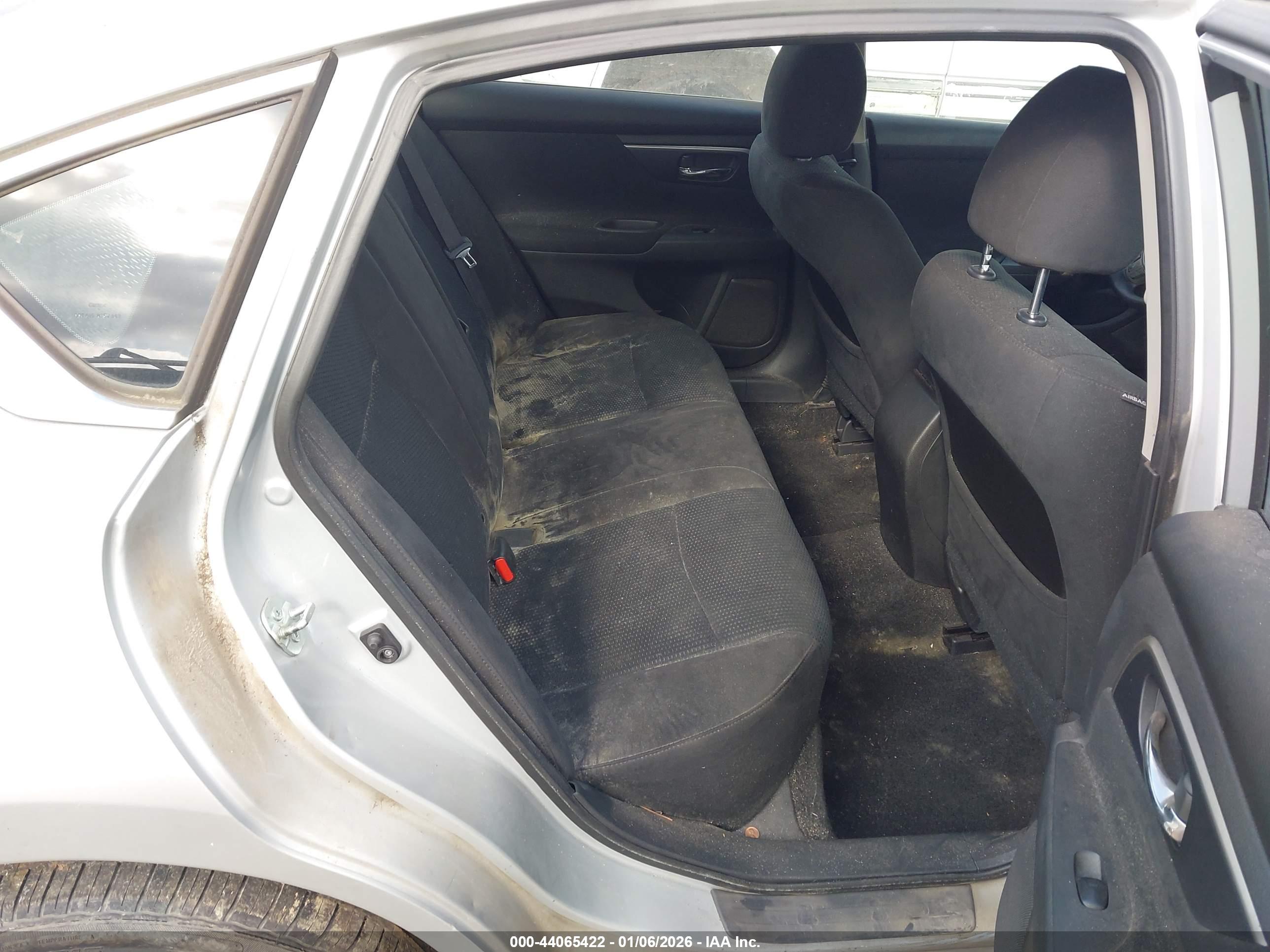 NISSAN ALTIMA image 8