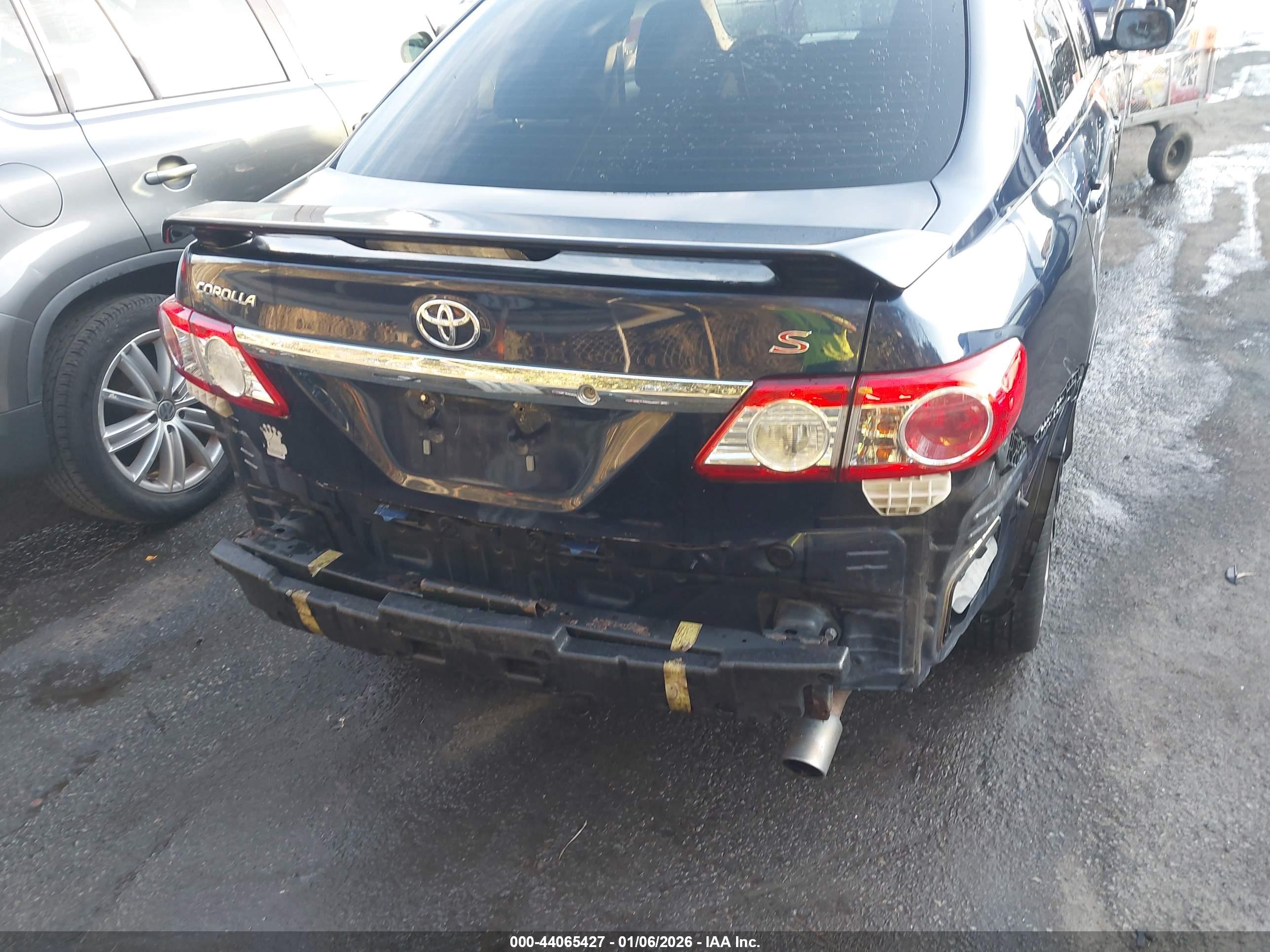 TOYOTA COROLLA image 6
