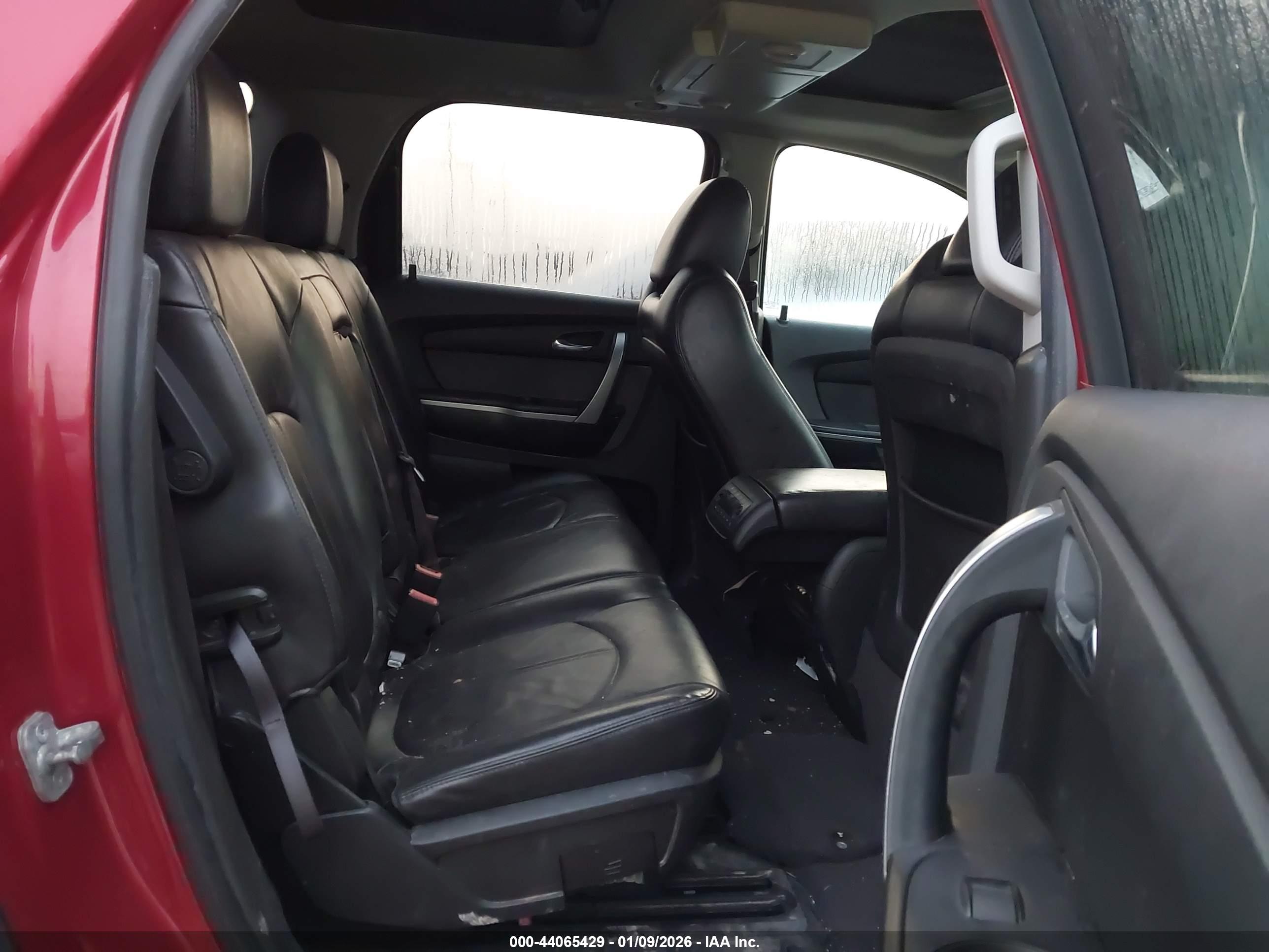 GMC ACADIA image 8