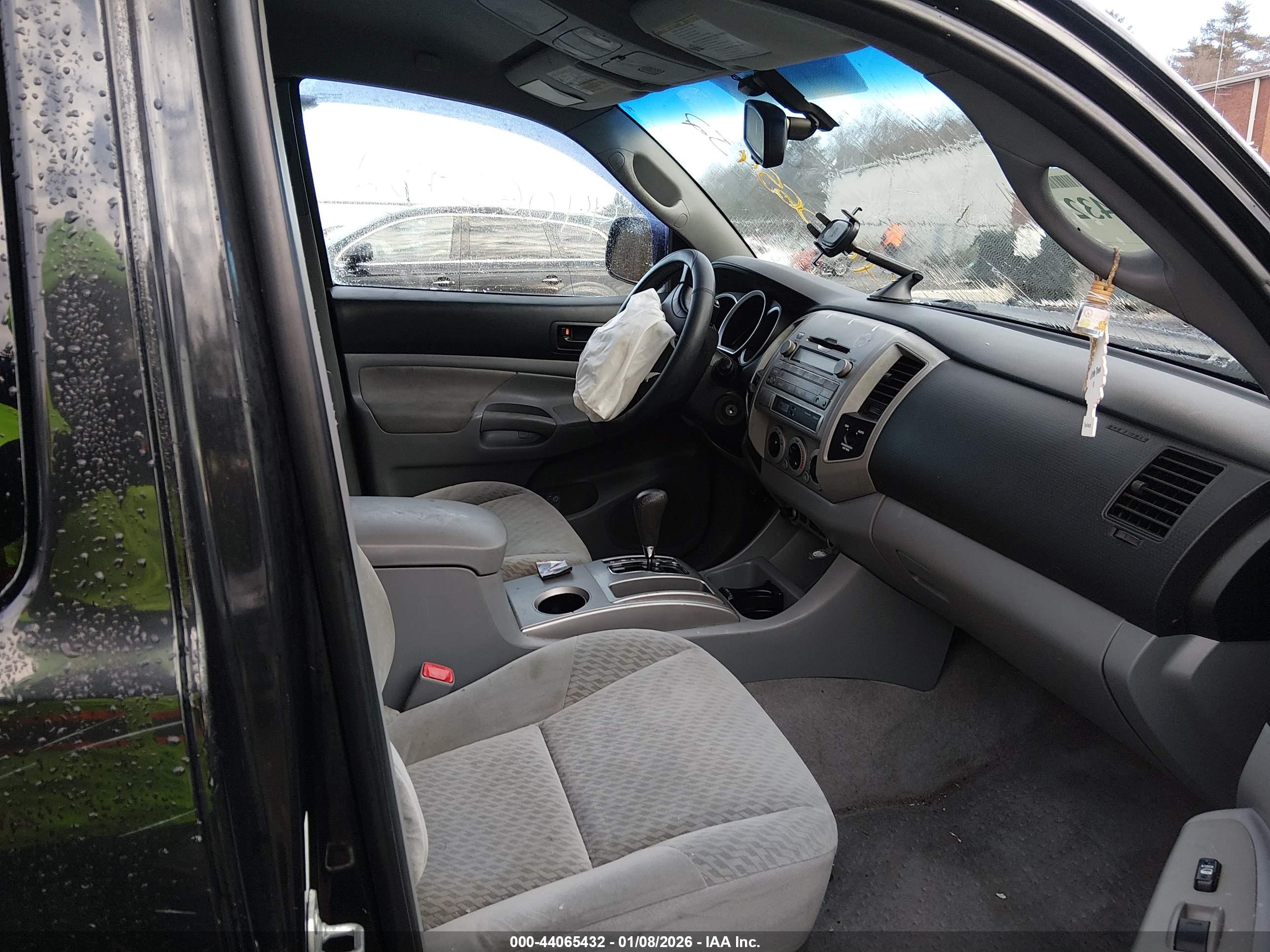 TOYOTA TACOMA image 5